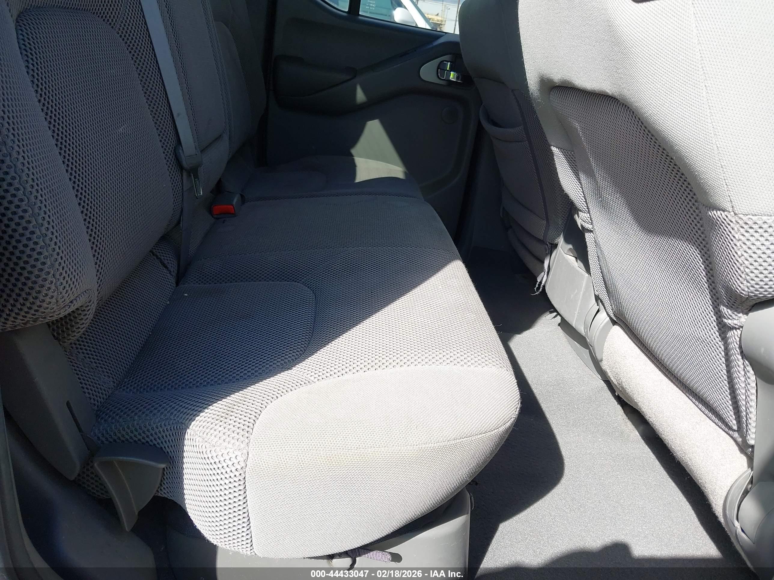 NISSAN FRONTIER image 8