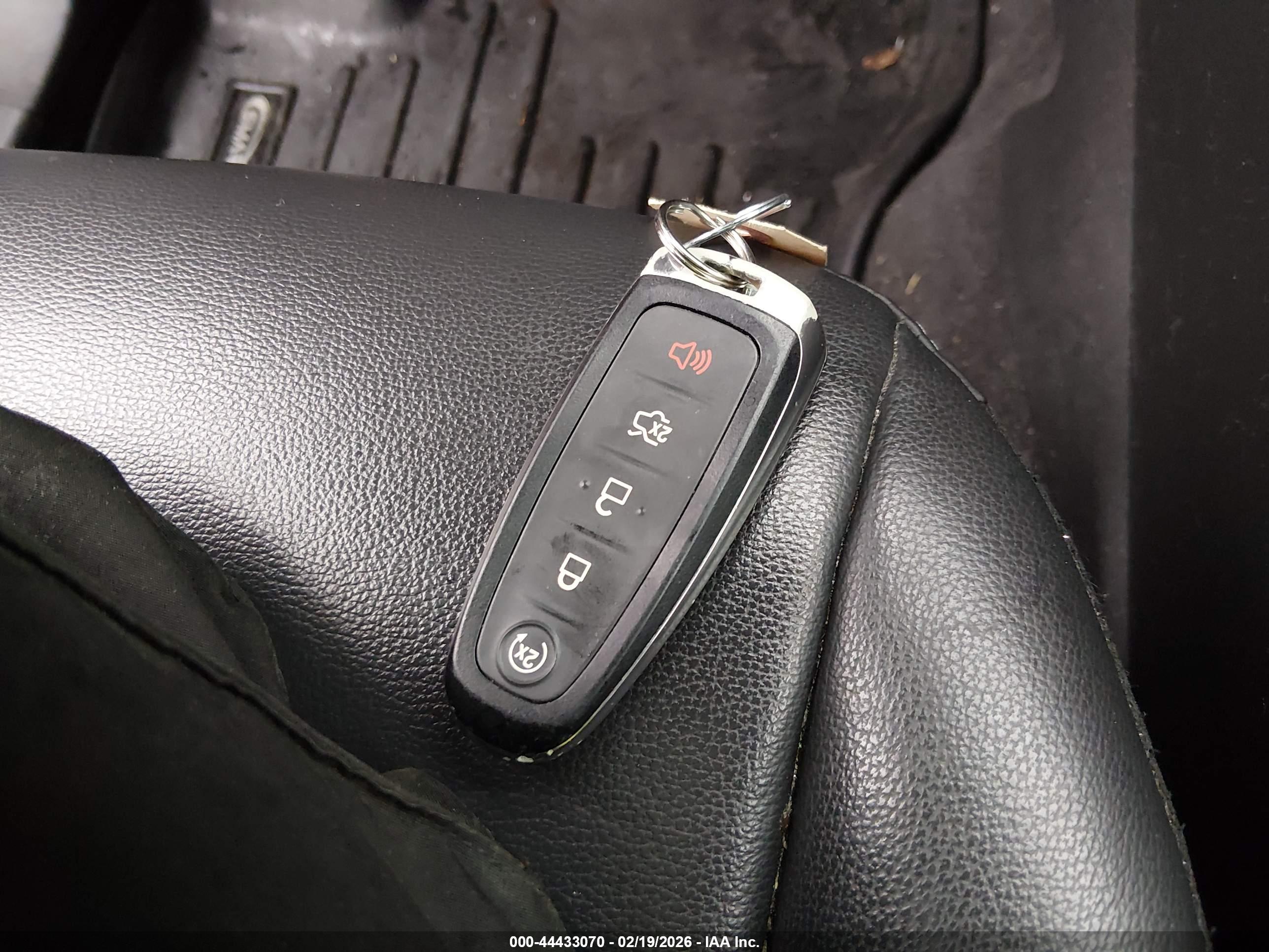 FORD ESCAPE image 11