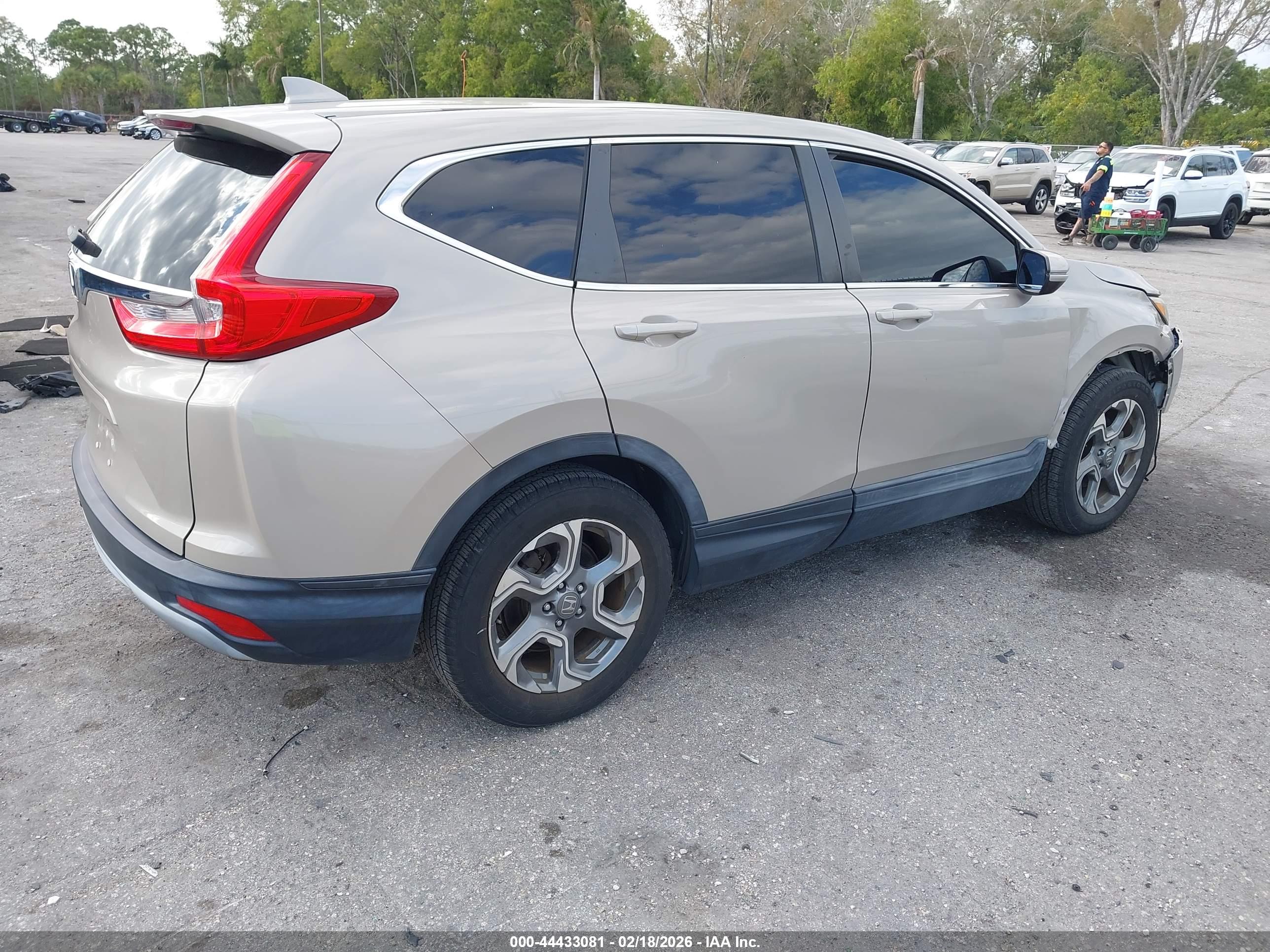 HONDA CR-V image 4