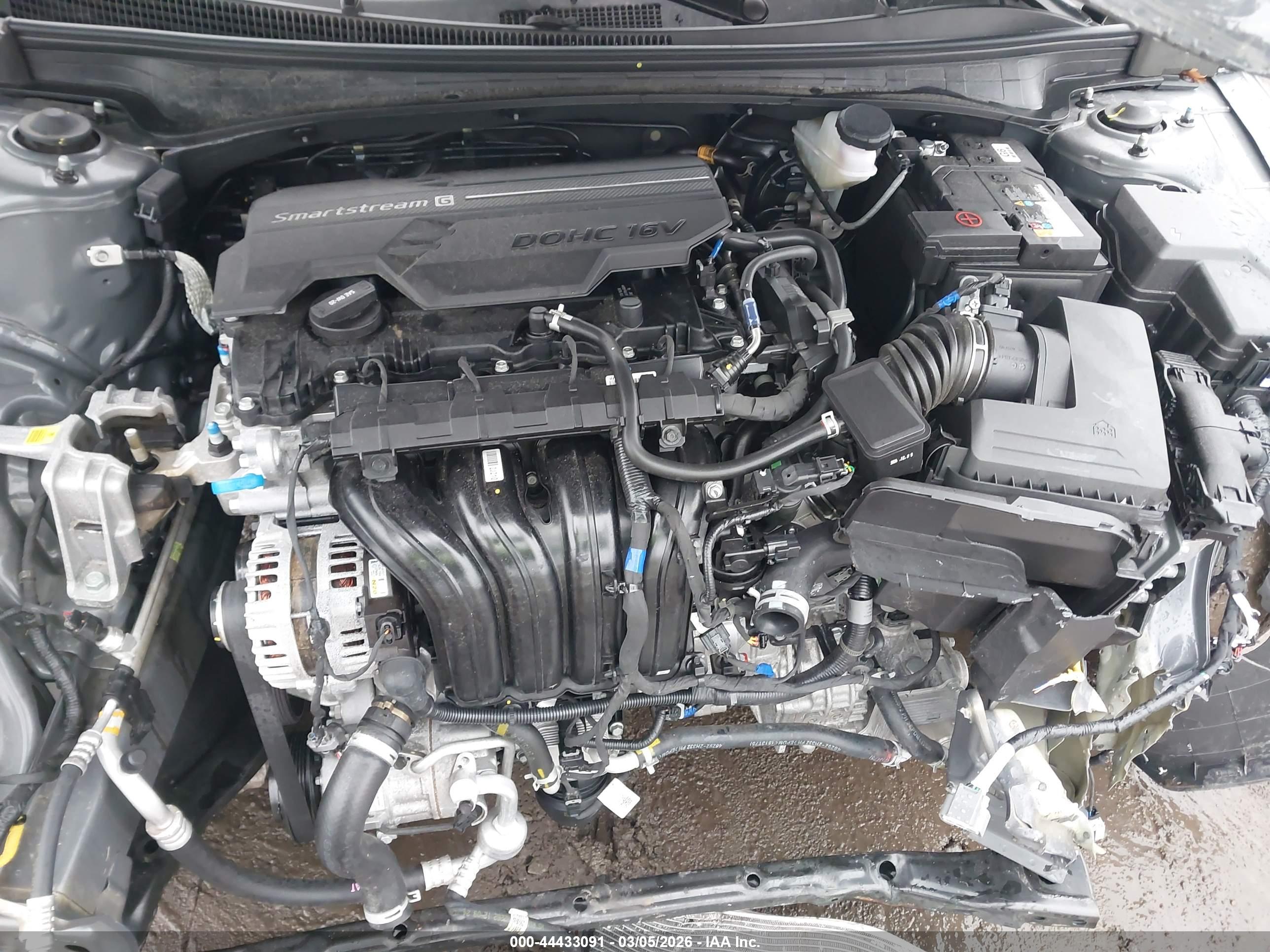 HYUNDAI ELANTRA image 10