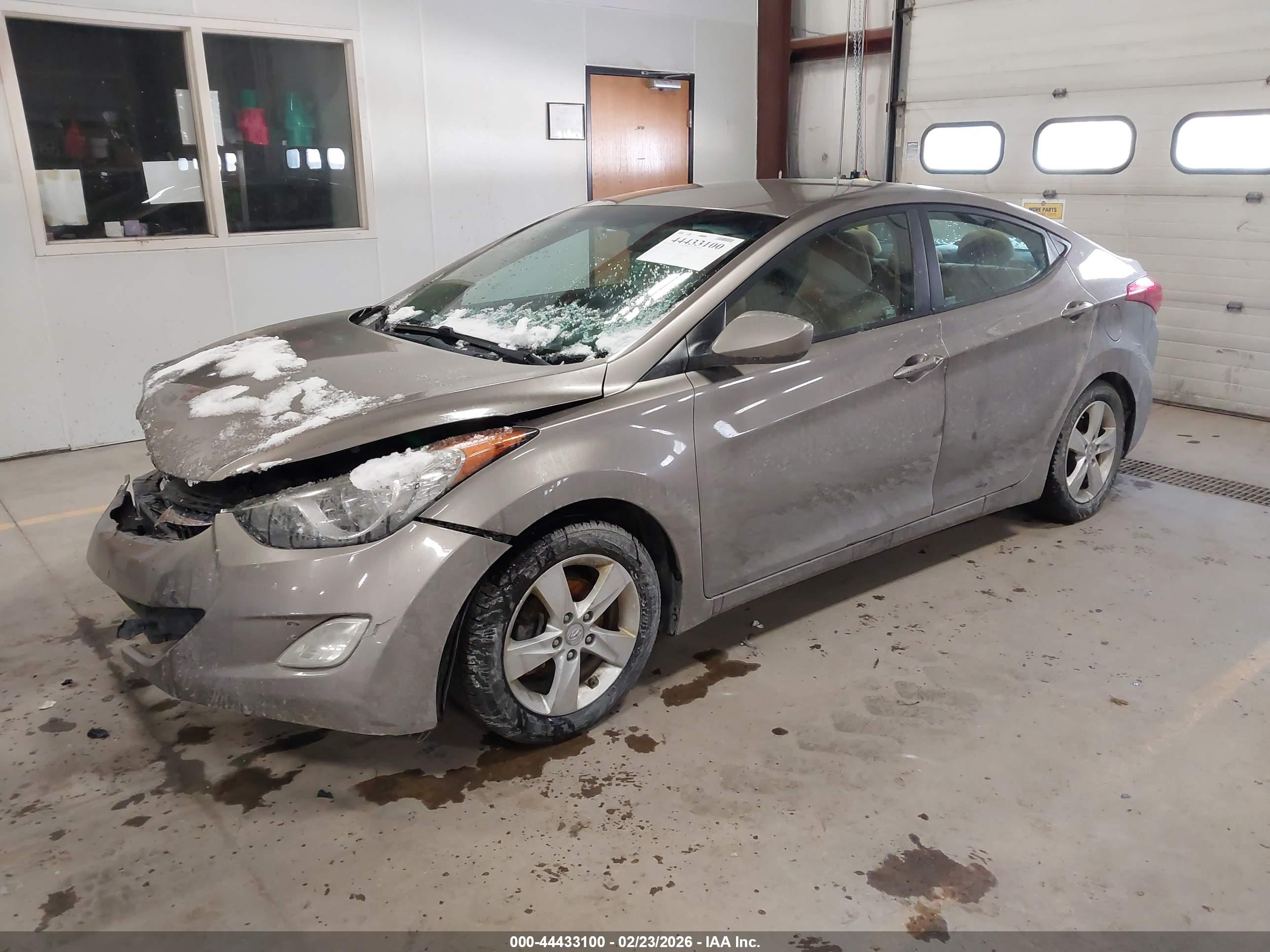 HYUNDAI ELANTRA image 2