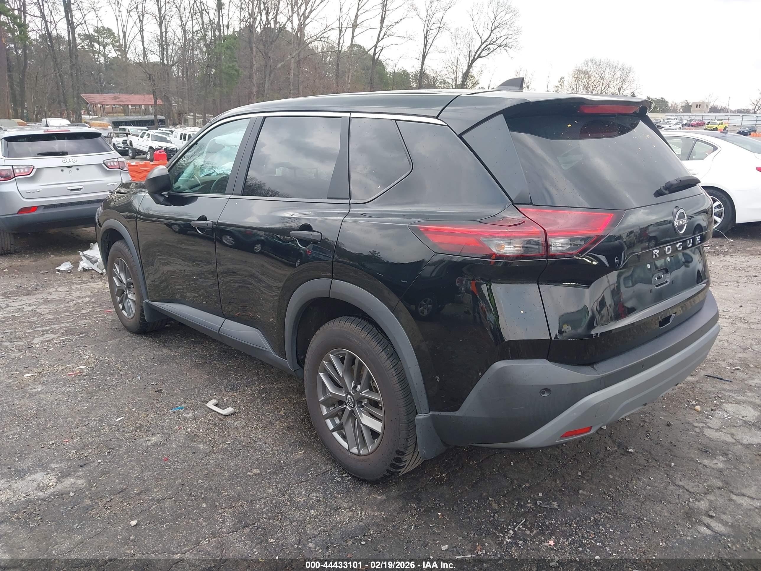 NISSAN ROGUE image 3
