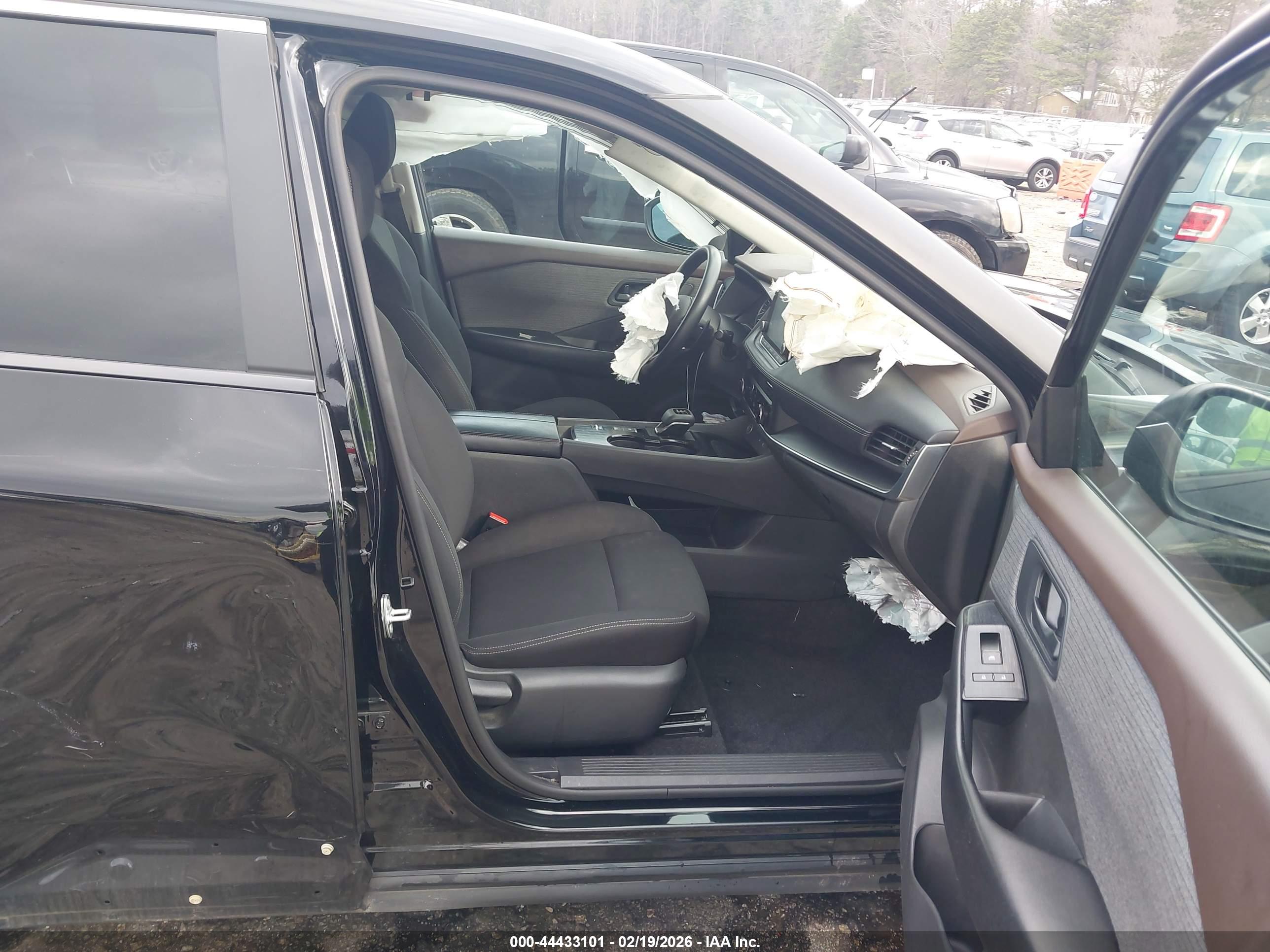 NISSAN ROGUE image 5