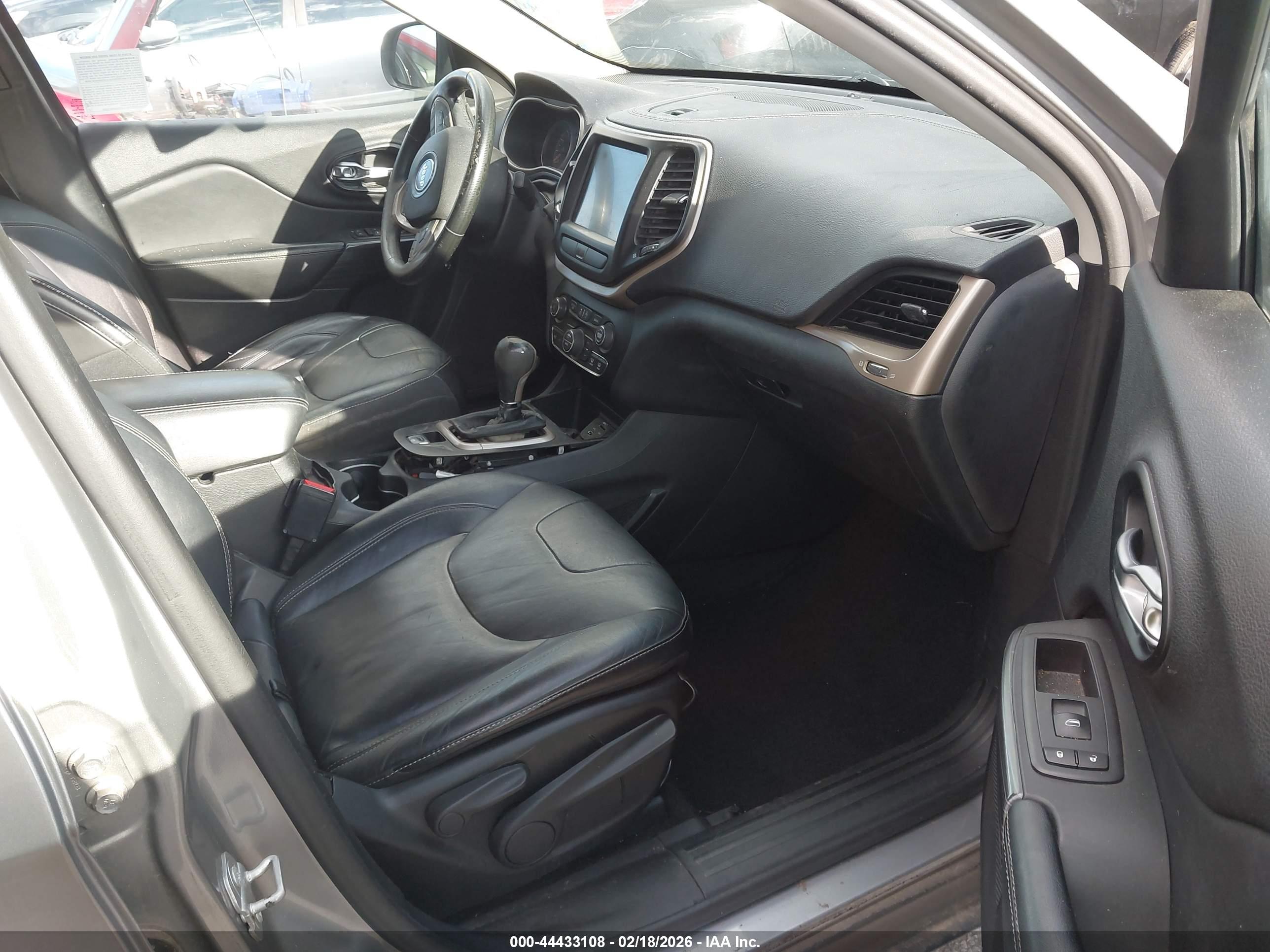 JEEP CHEROKEE image 5