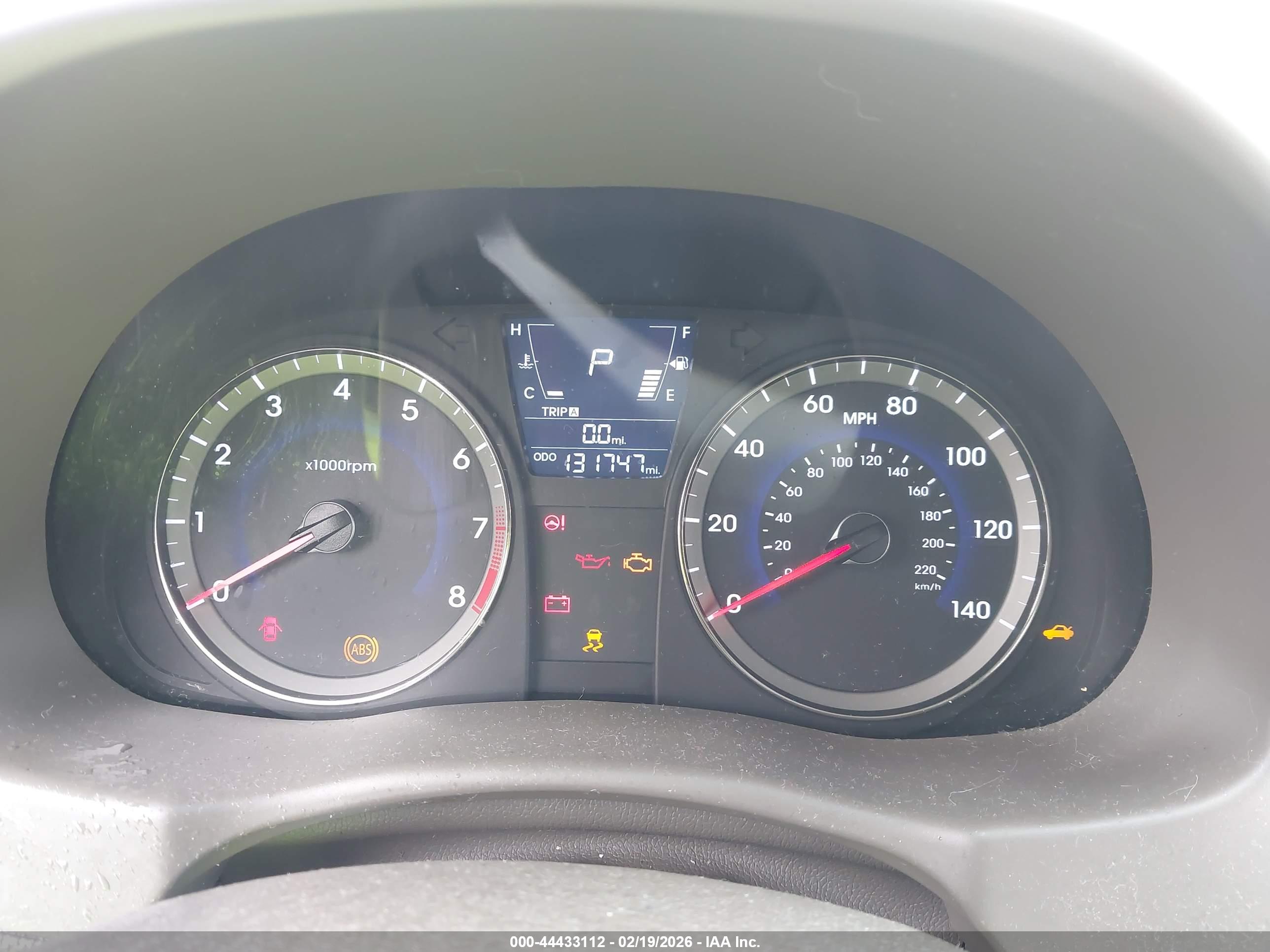 HYUNDAI ACCENT image 7
