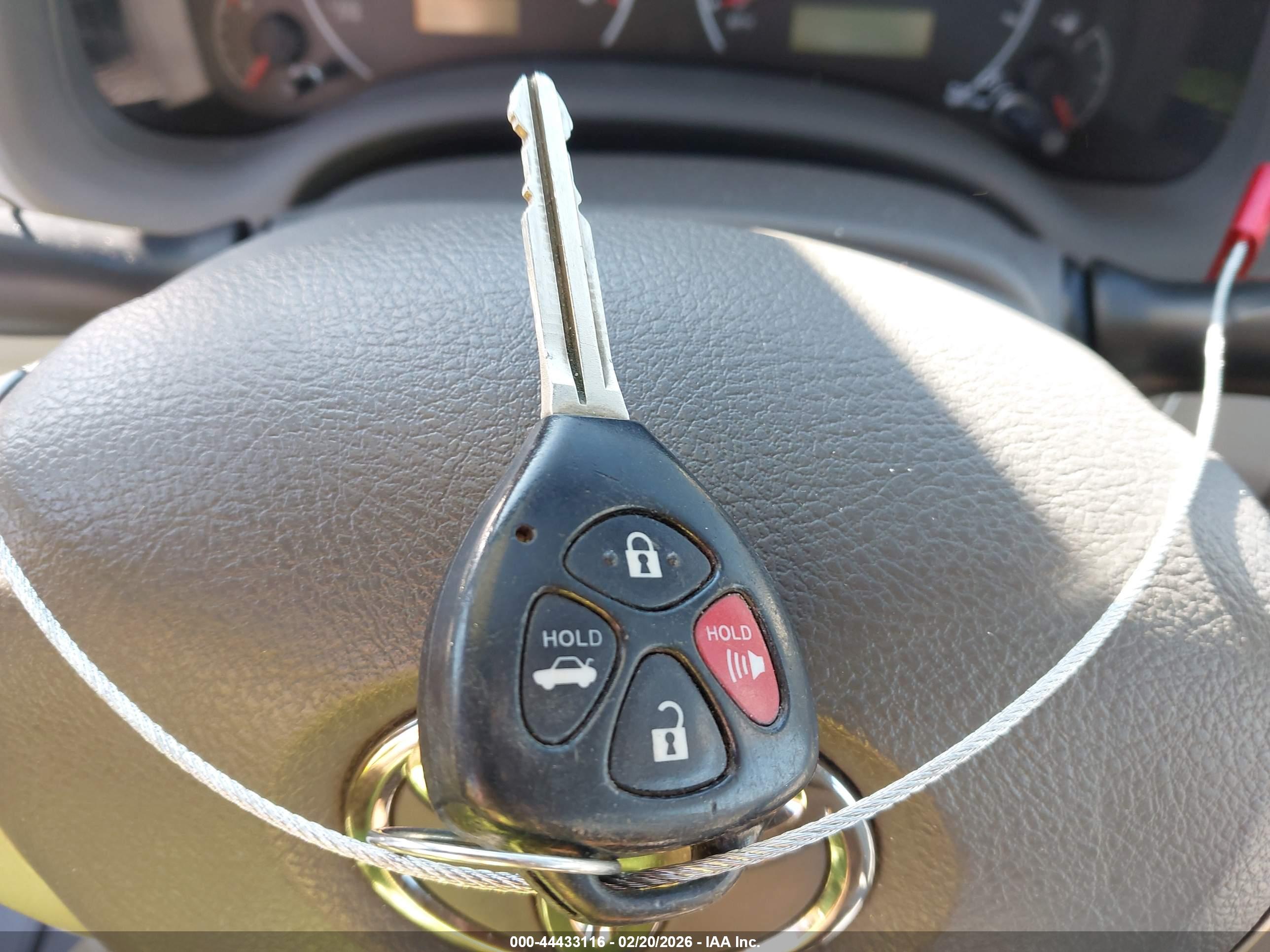 TOYOTA COROLLA image 11