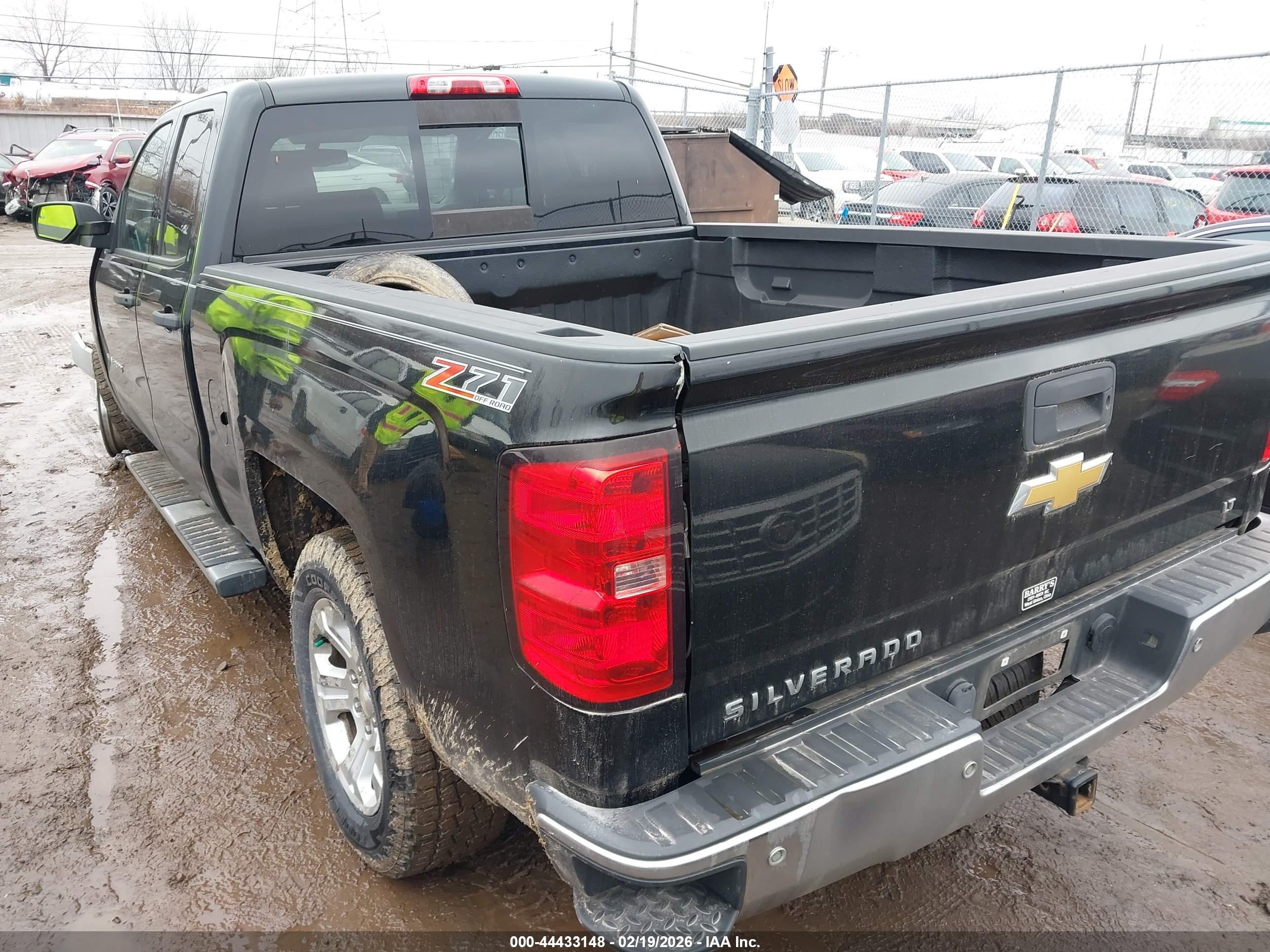 CHEVROLET SILVERADO image 3
