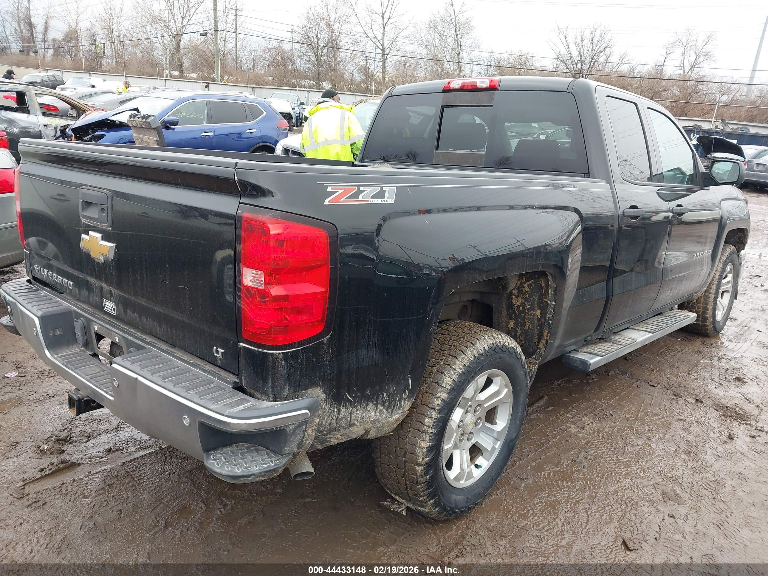 CHEVROLET SILVERADO image 4