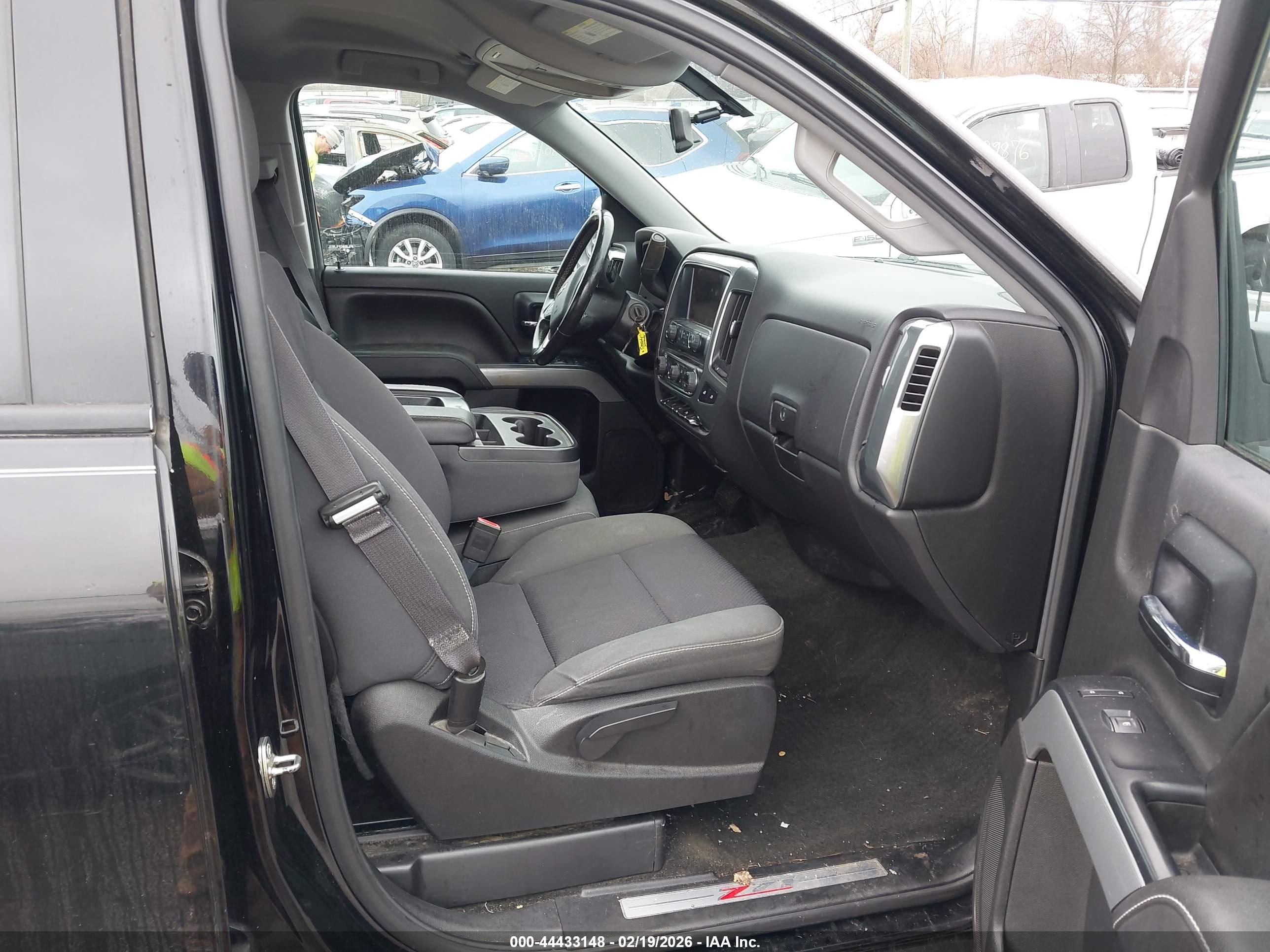 CHEVROLET SILVERADO image 5