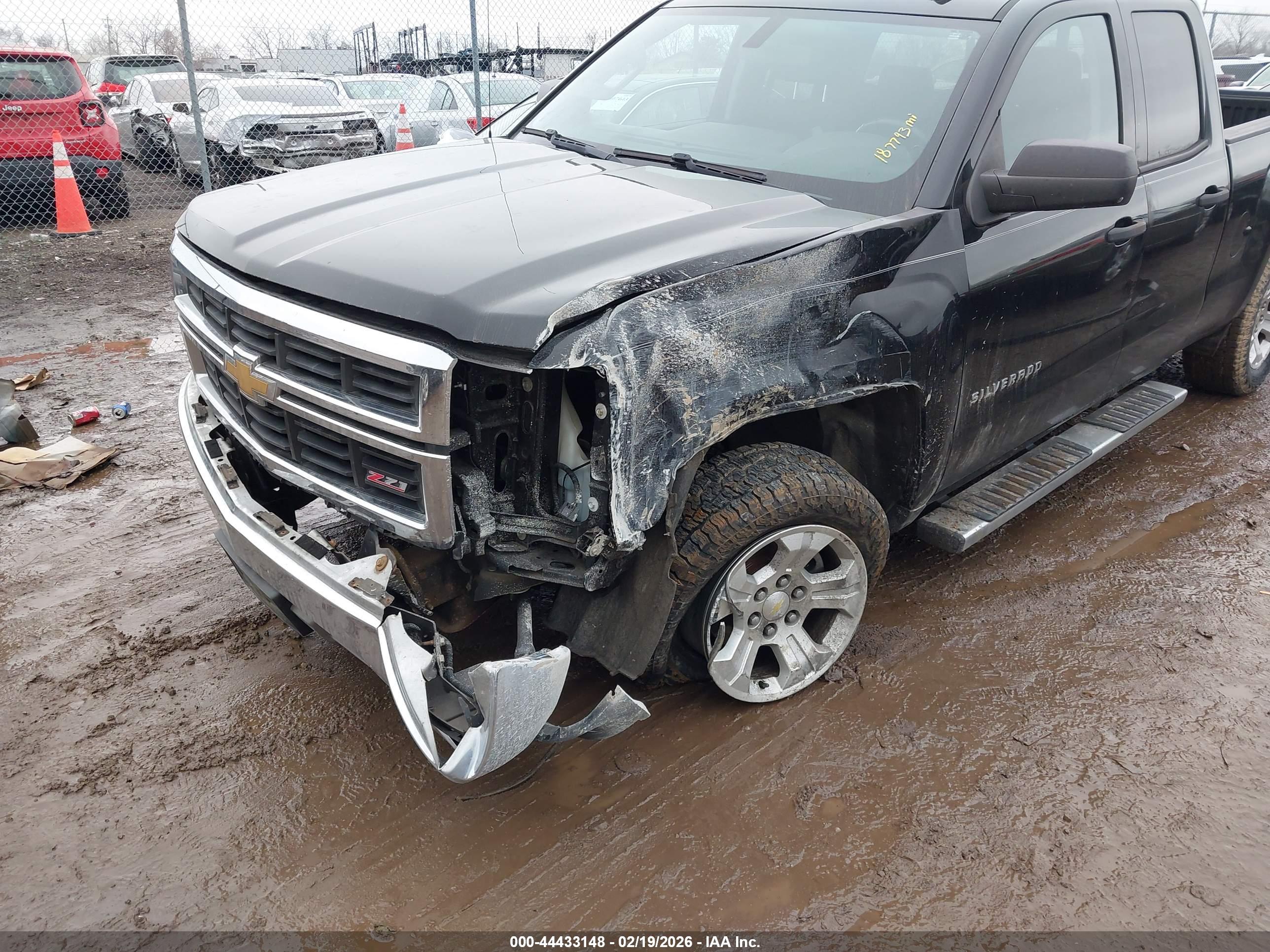 CHEVROLET SILVERADO image 6