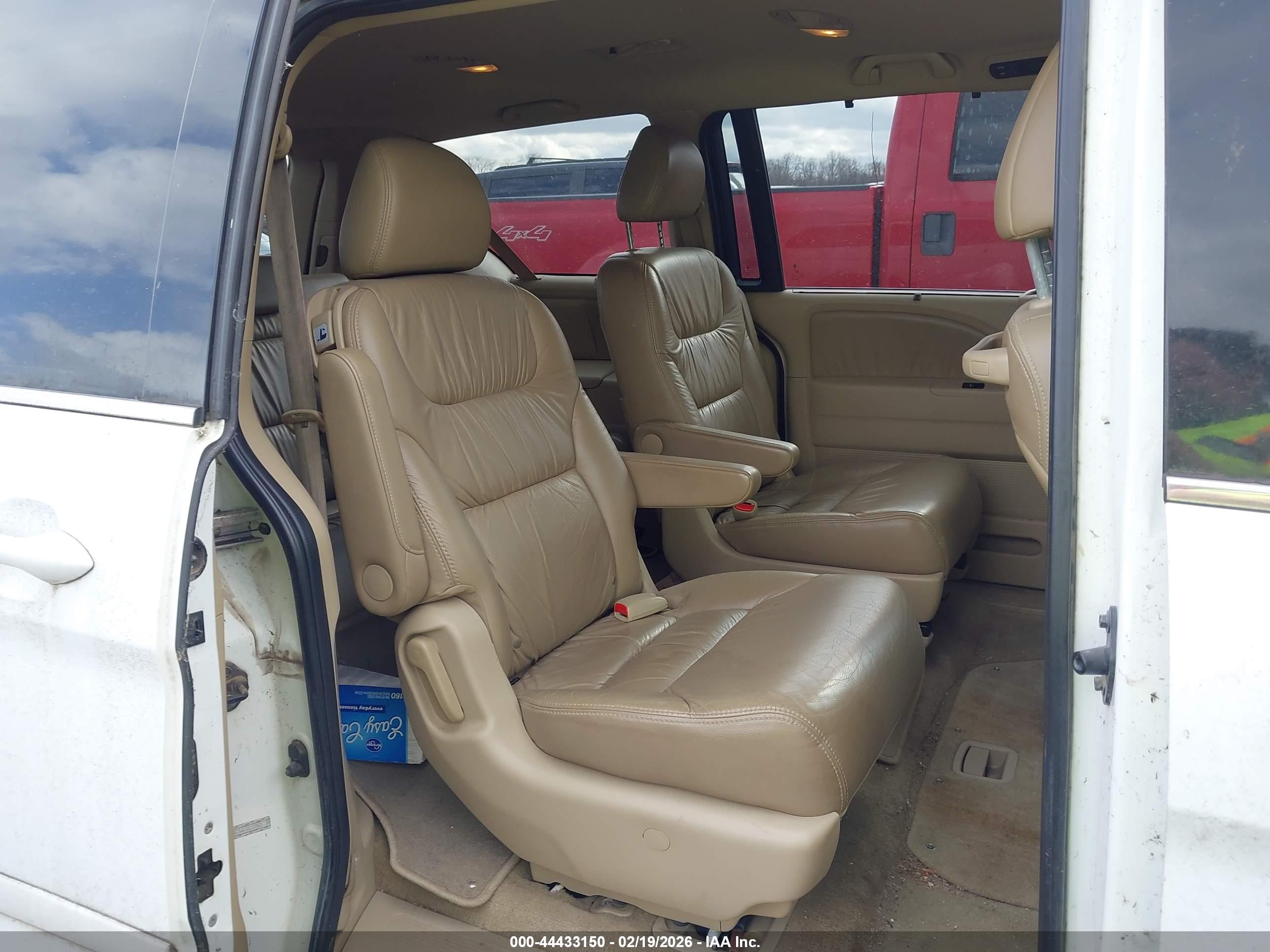 HONDA ODYSSEY image 8