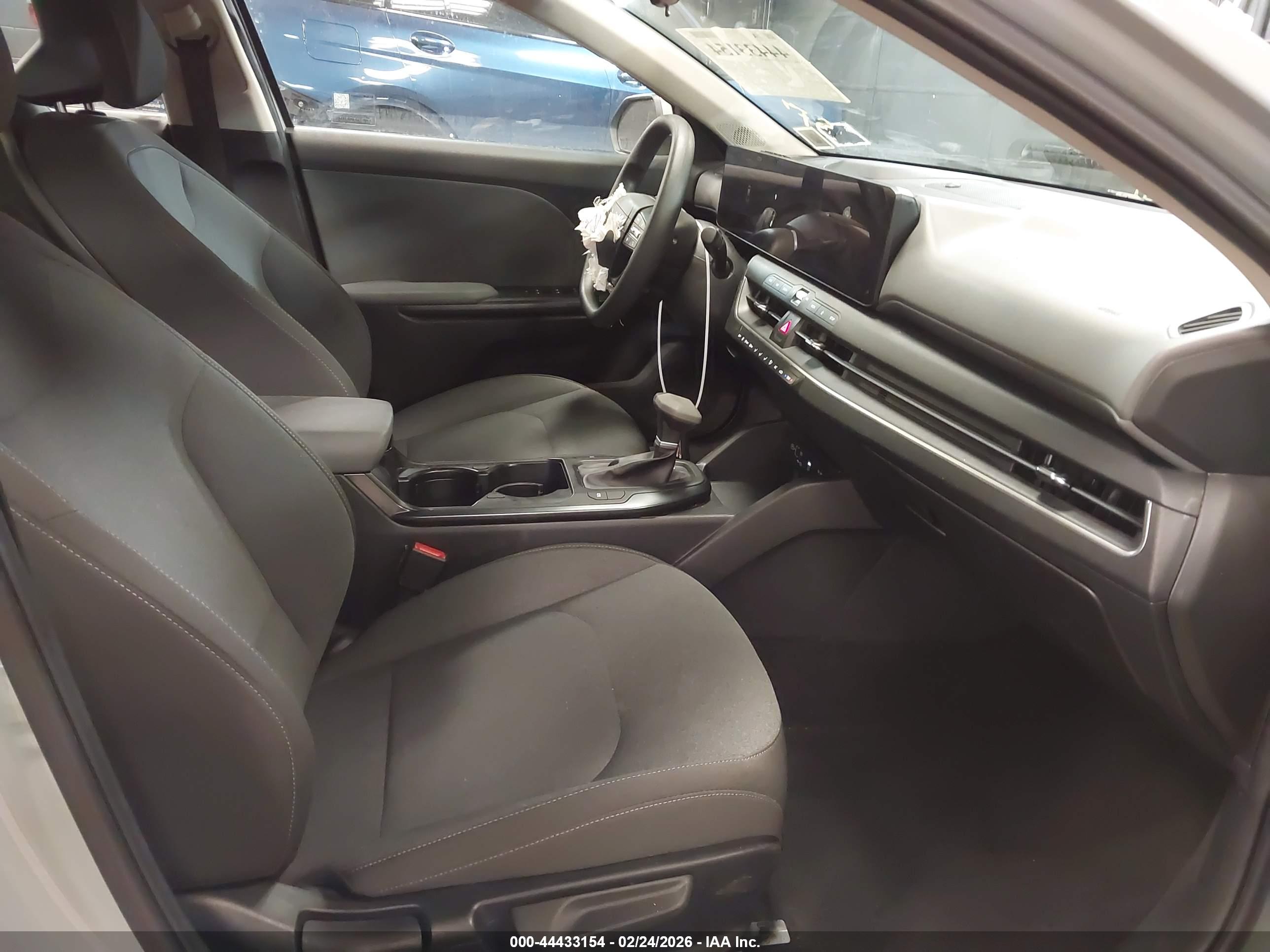 KIA K4 image 5