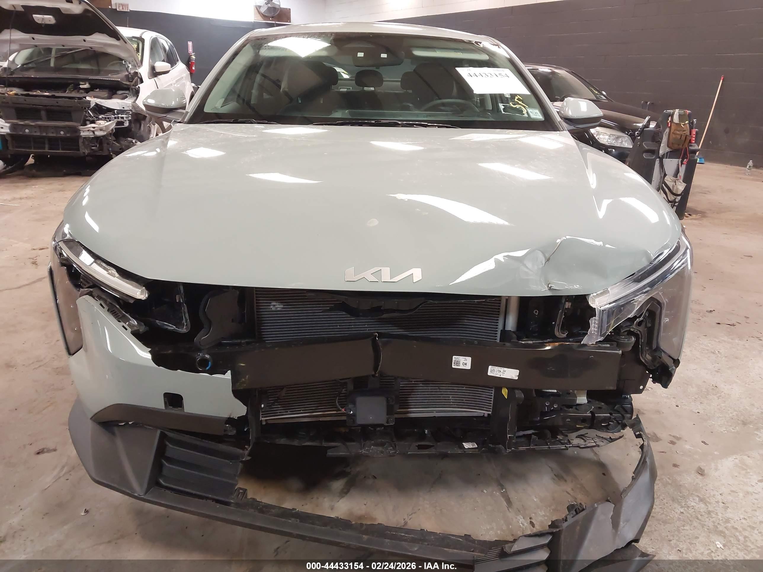 KIA K4 image 6