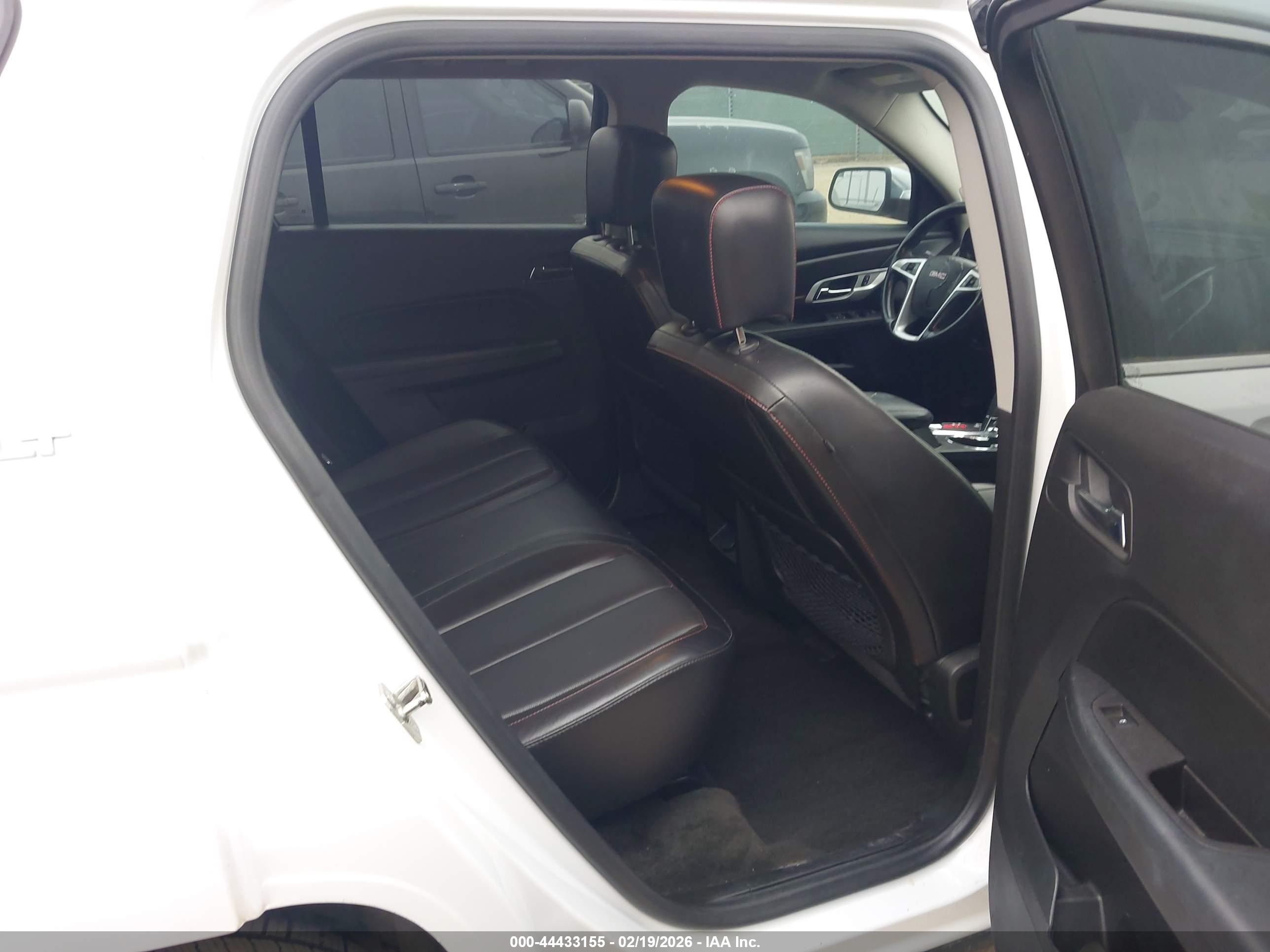 GMC TERRAIN image 8