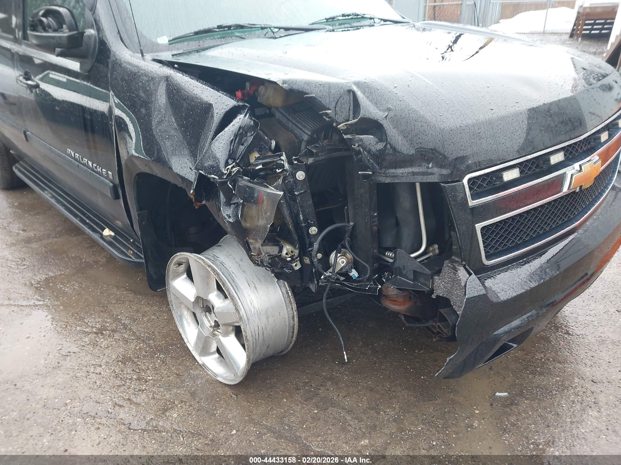 CHEVROLET AVALANCHE image 6