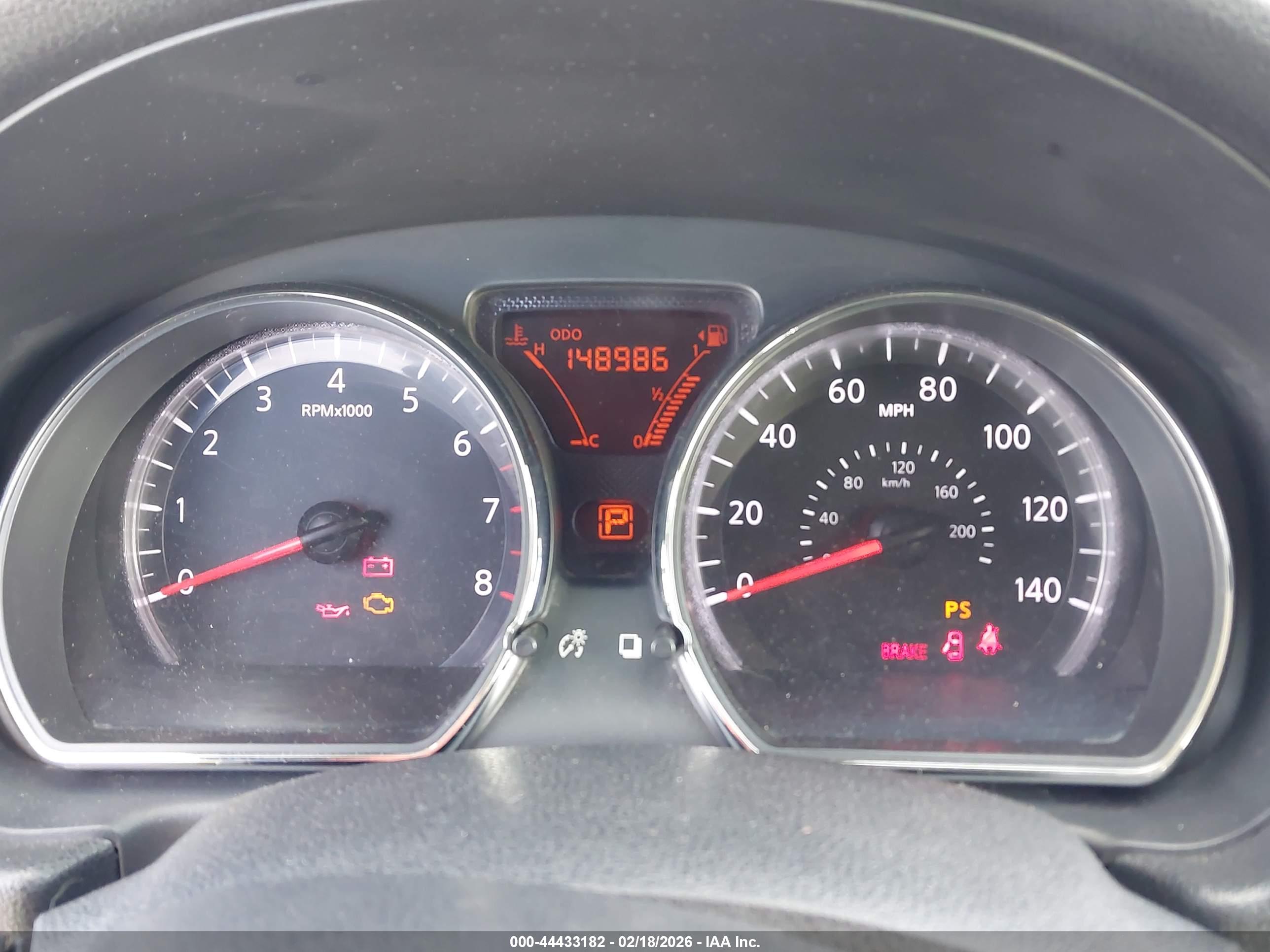 NISSAN VERSA image 7