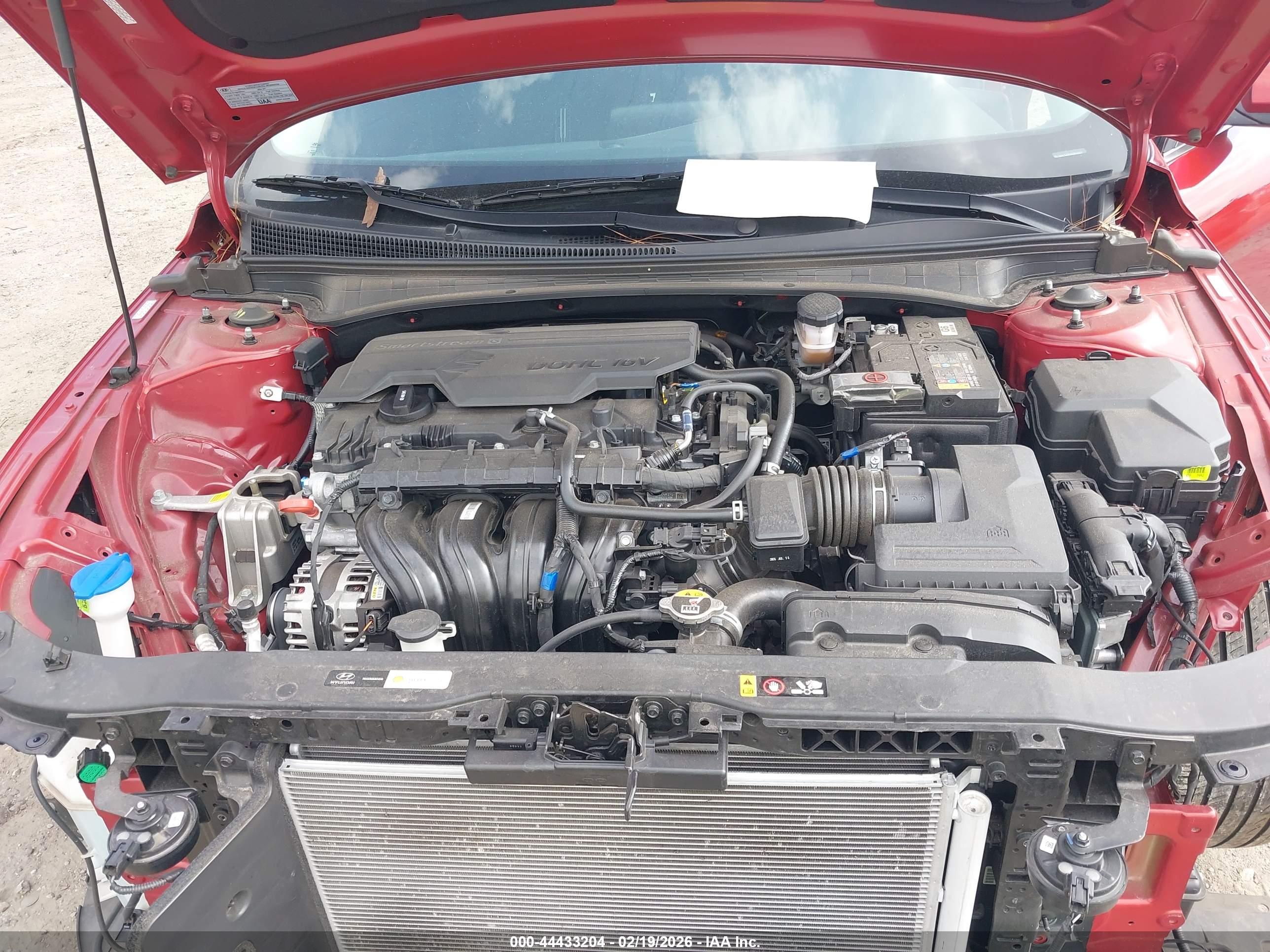 HYUNDAI ELANTRA image 10