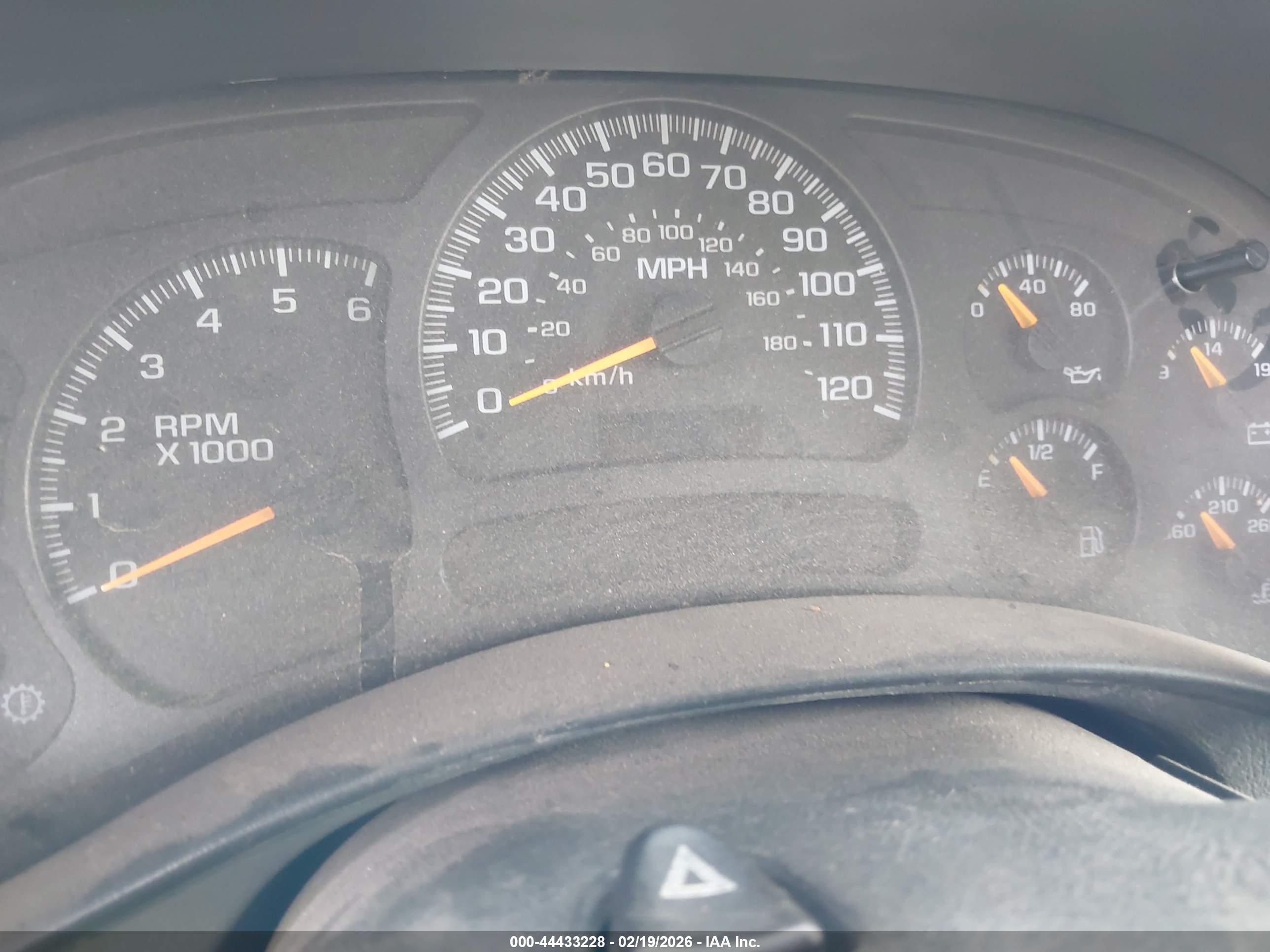 CHEVROLET SILVERADO image 7