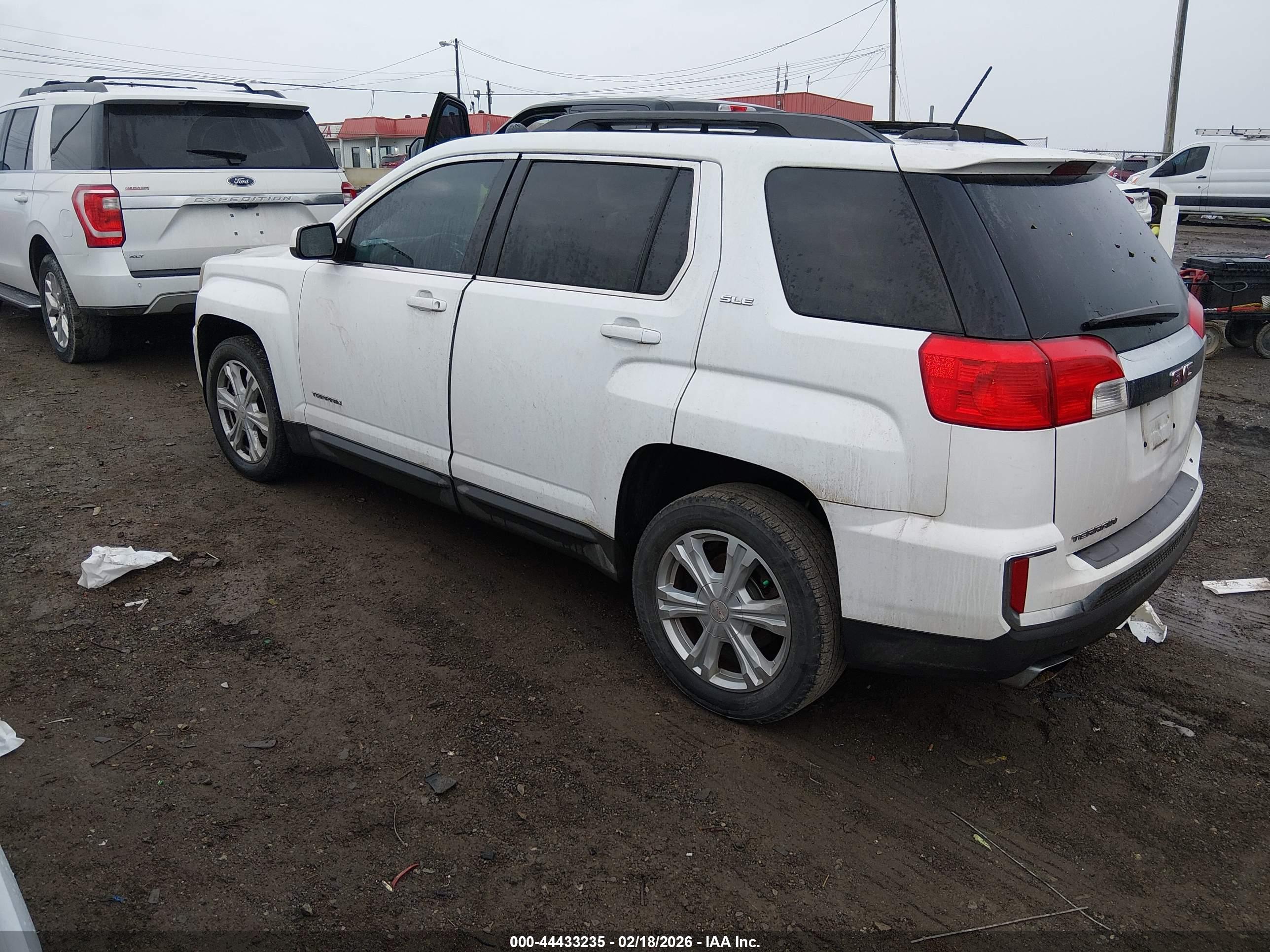 GMC TERRAIN image 3