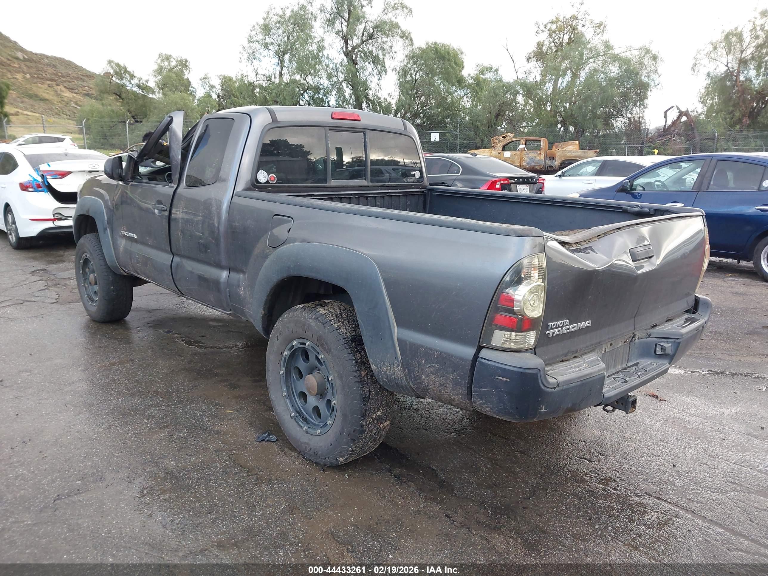 TOYOTA TACOMA image 3
