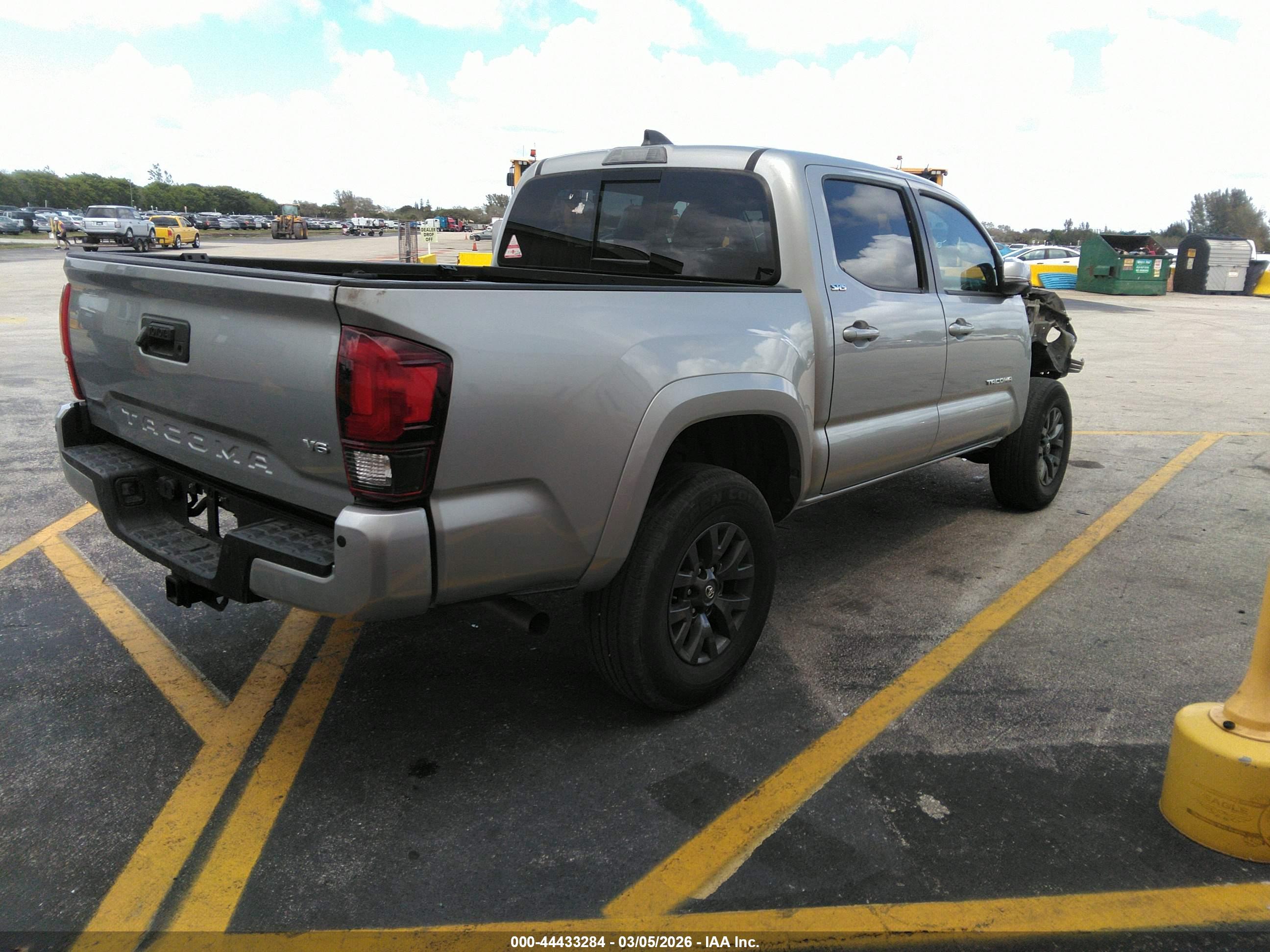 TOYOTA TACOMA image 4