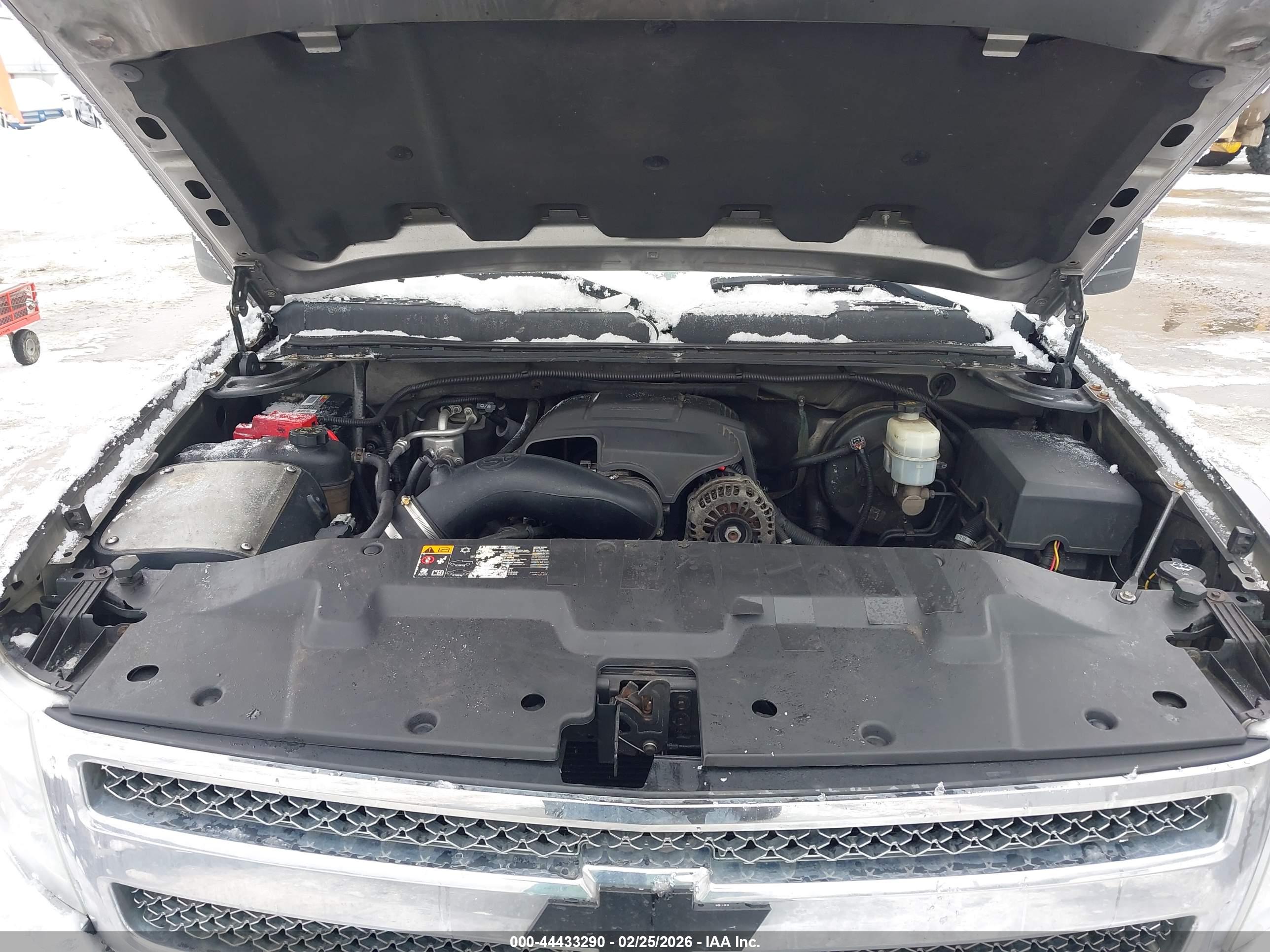 CHEVROLET SILVERADO image 10