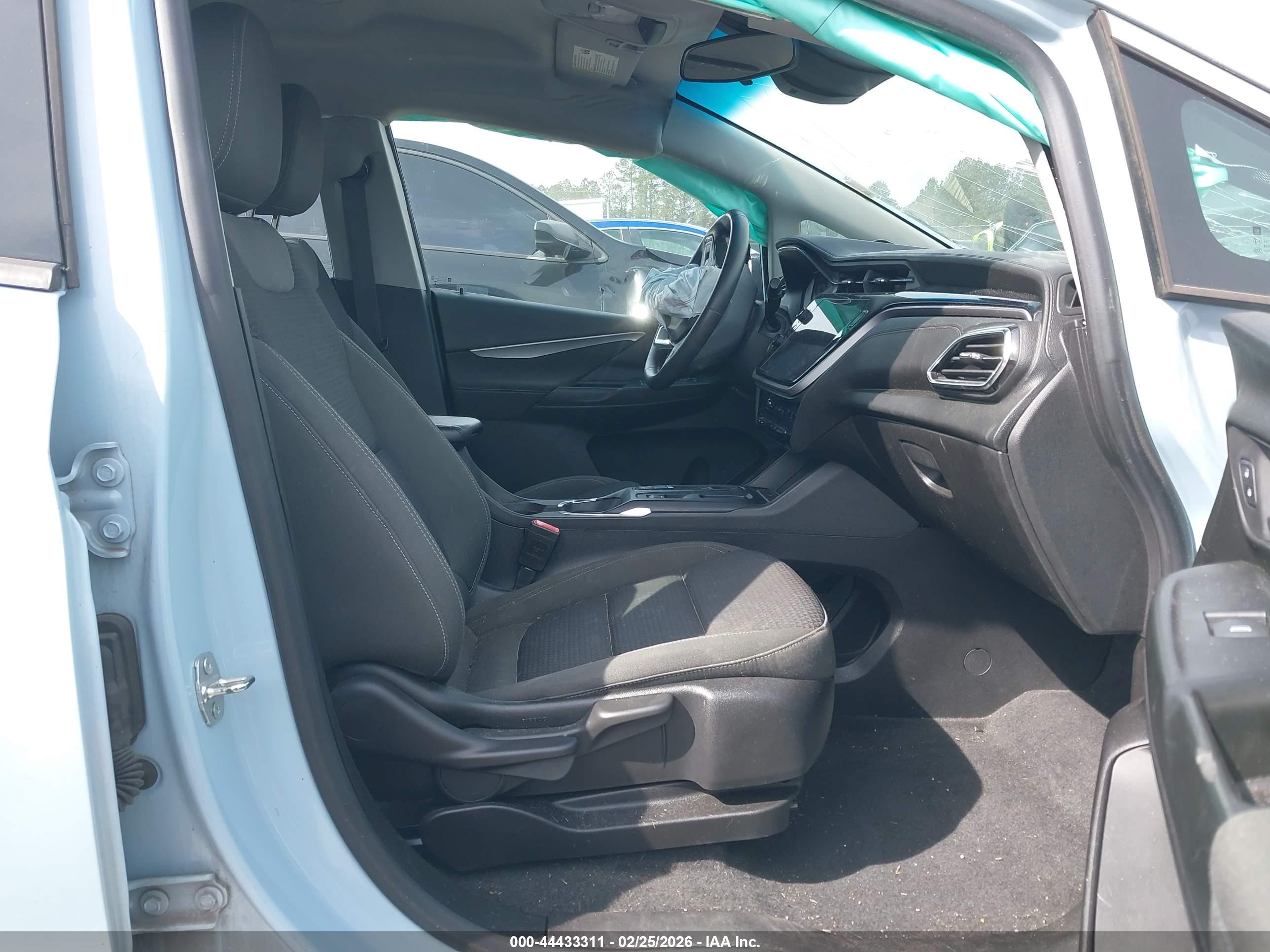 CHEVROLET BOLT image 5