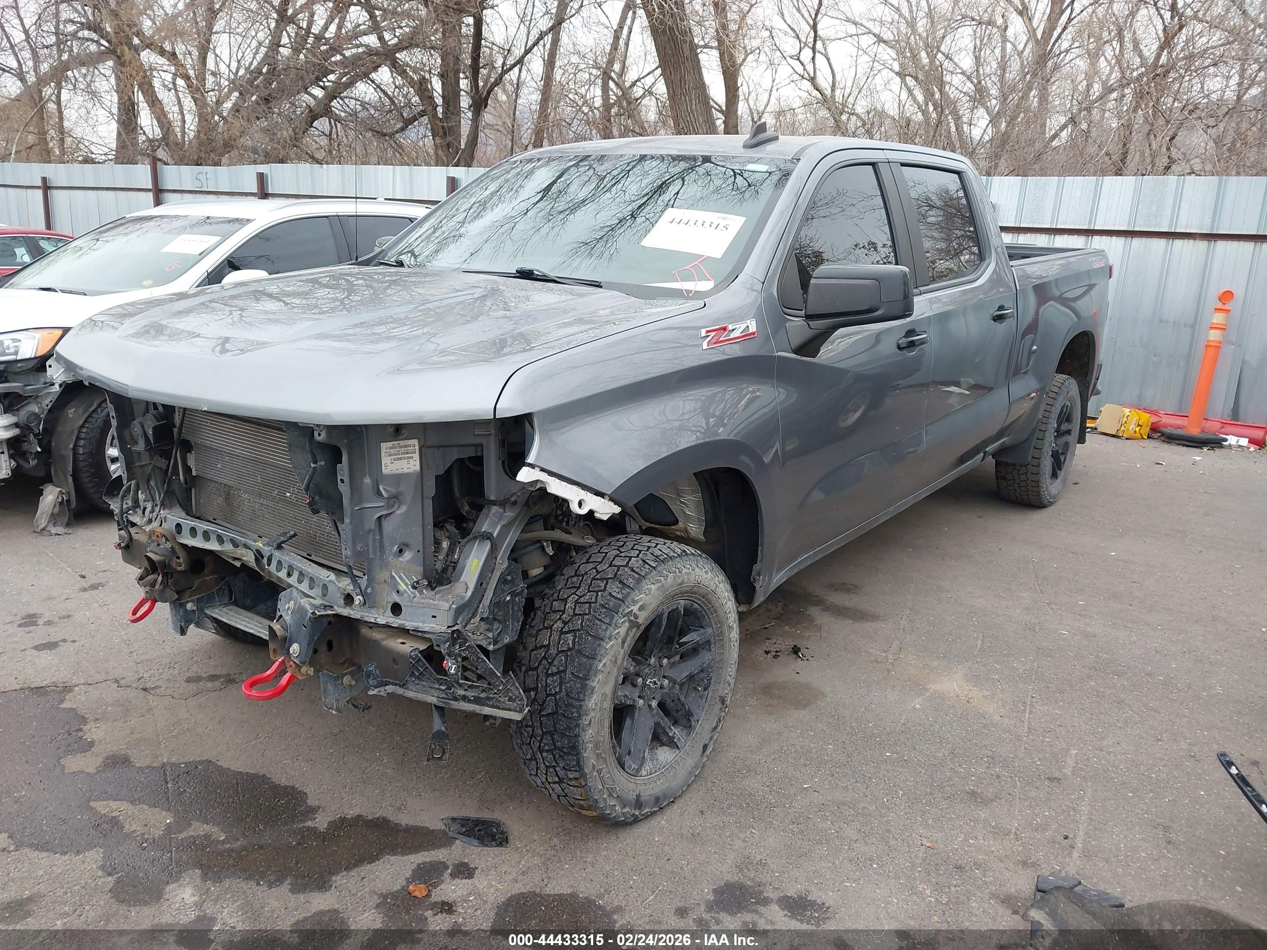 CHEVROLET SILVERADO image 2