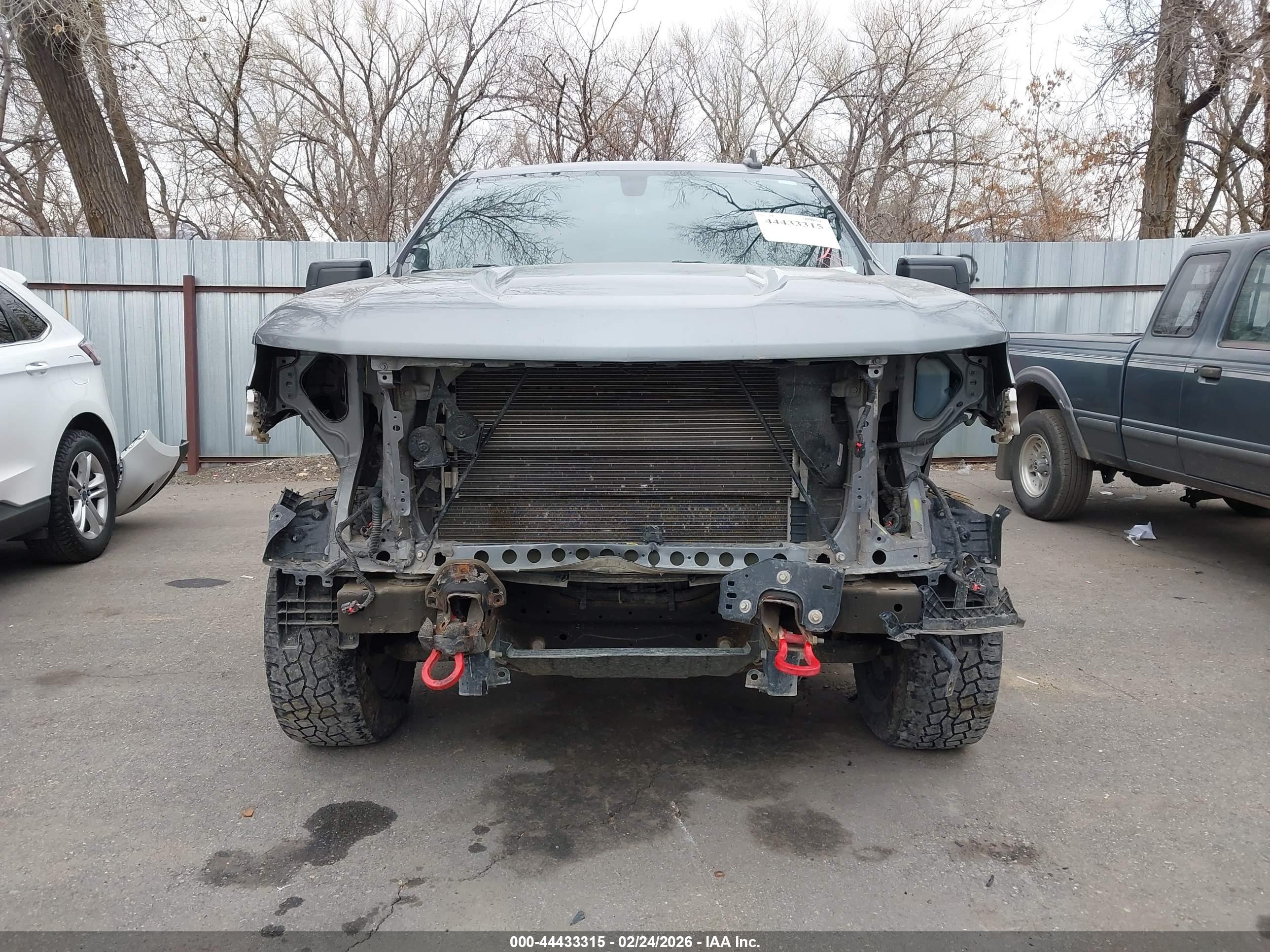 CHEVROLET SILVERADO image 6