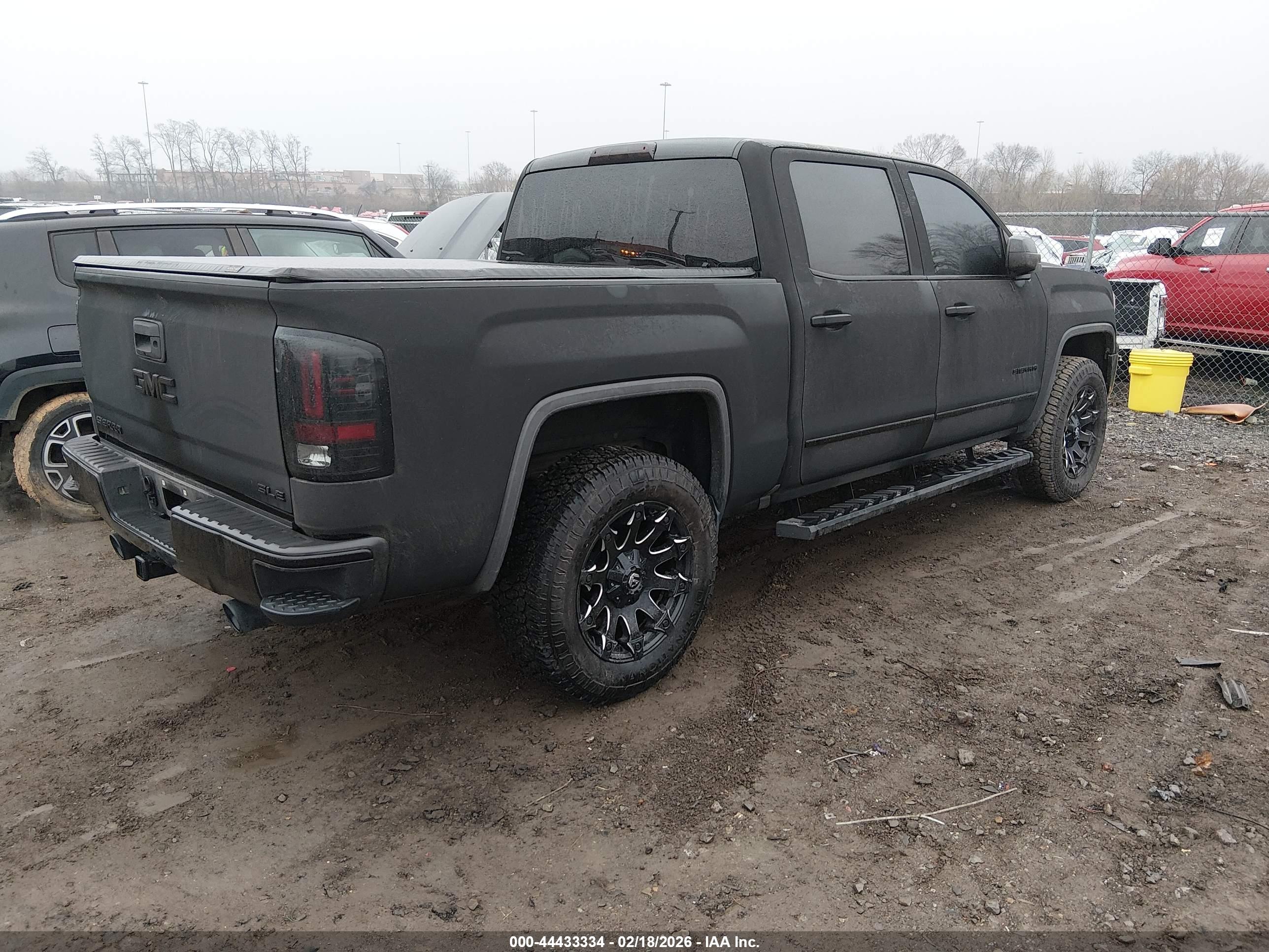 GMC SIERRA image 4