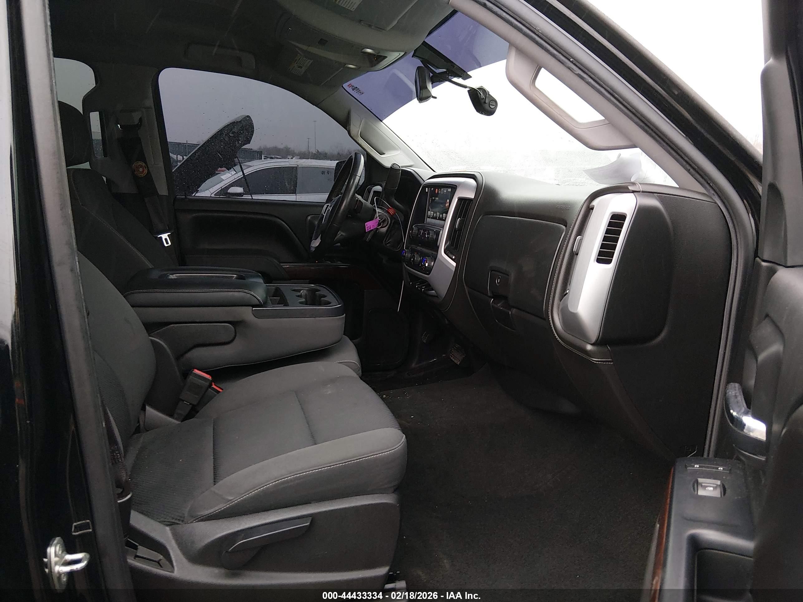 GMC SIERRA image 5