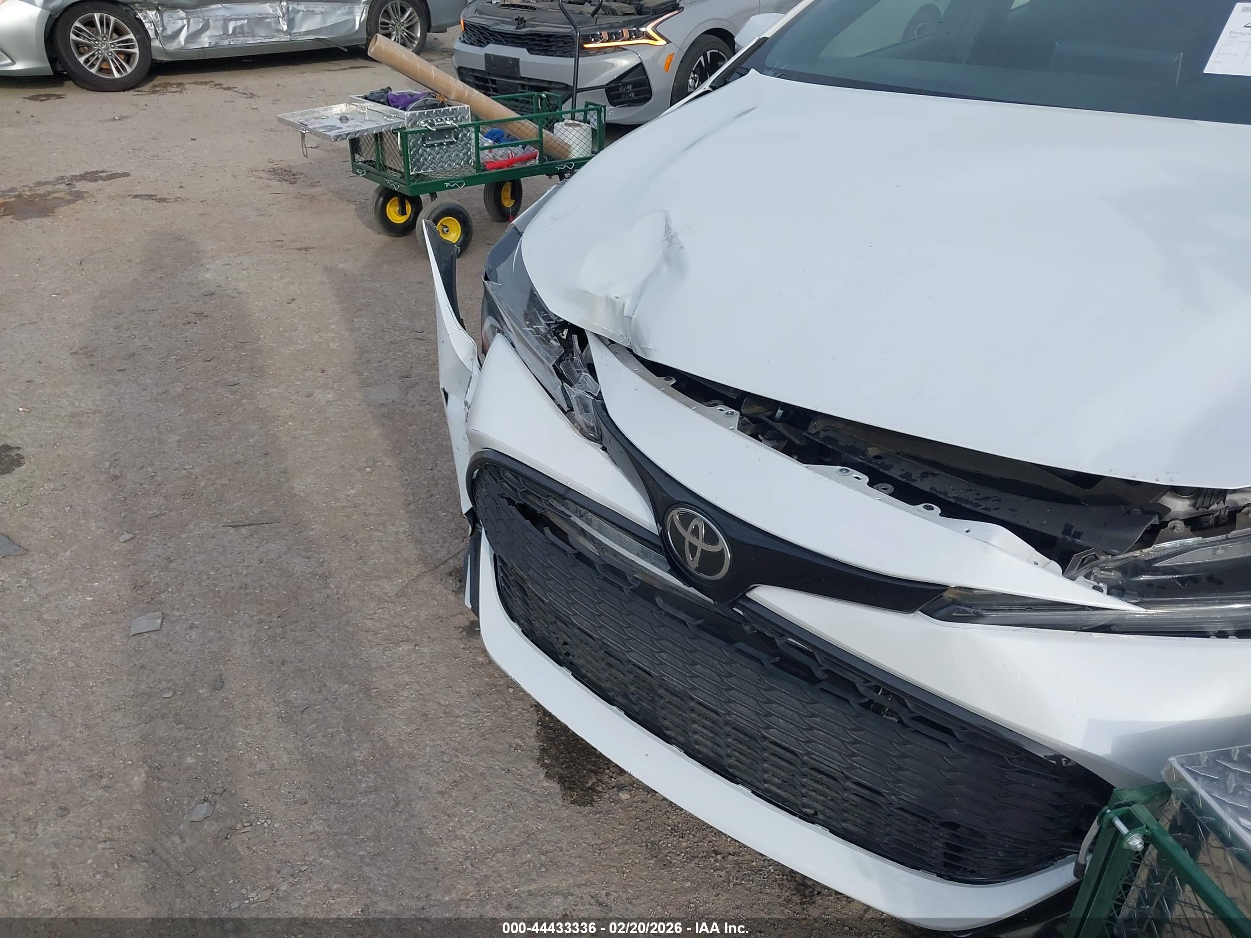TOYOTA COROLLA image 6