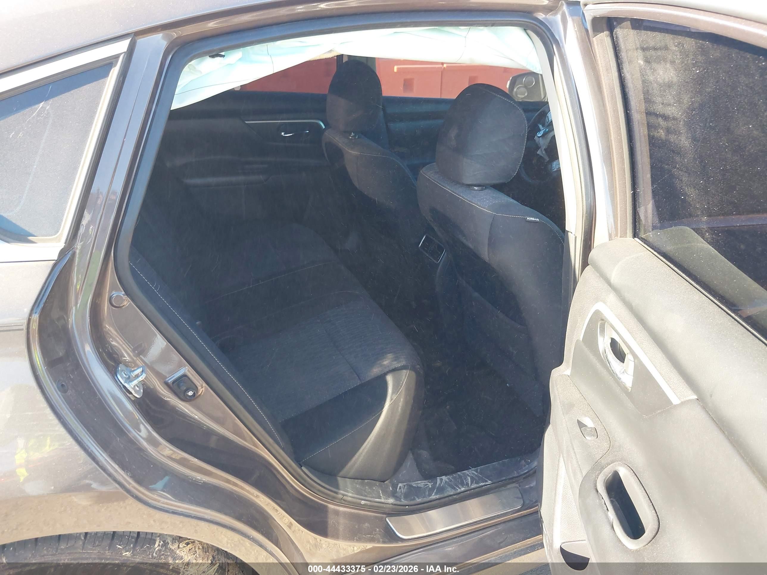 NISSAN ALTIMA image 8