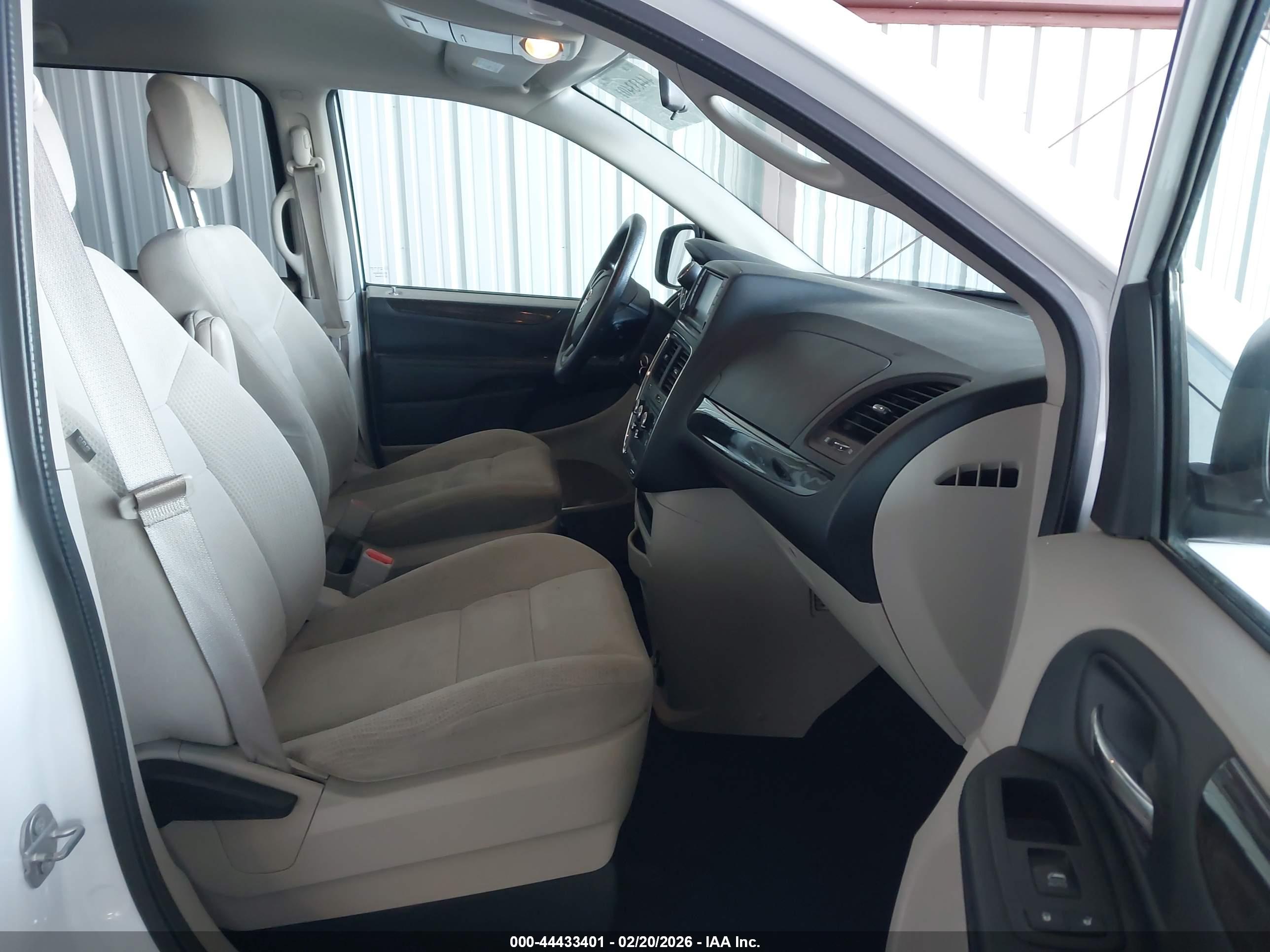 DODGE GRAND image 5