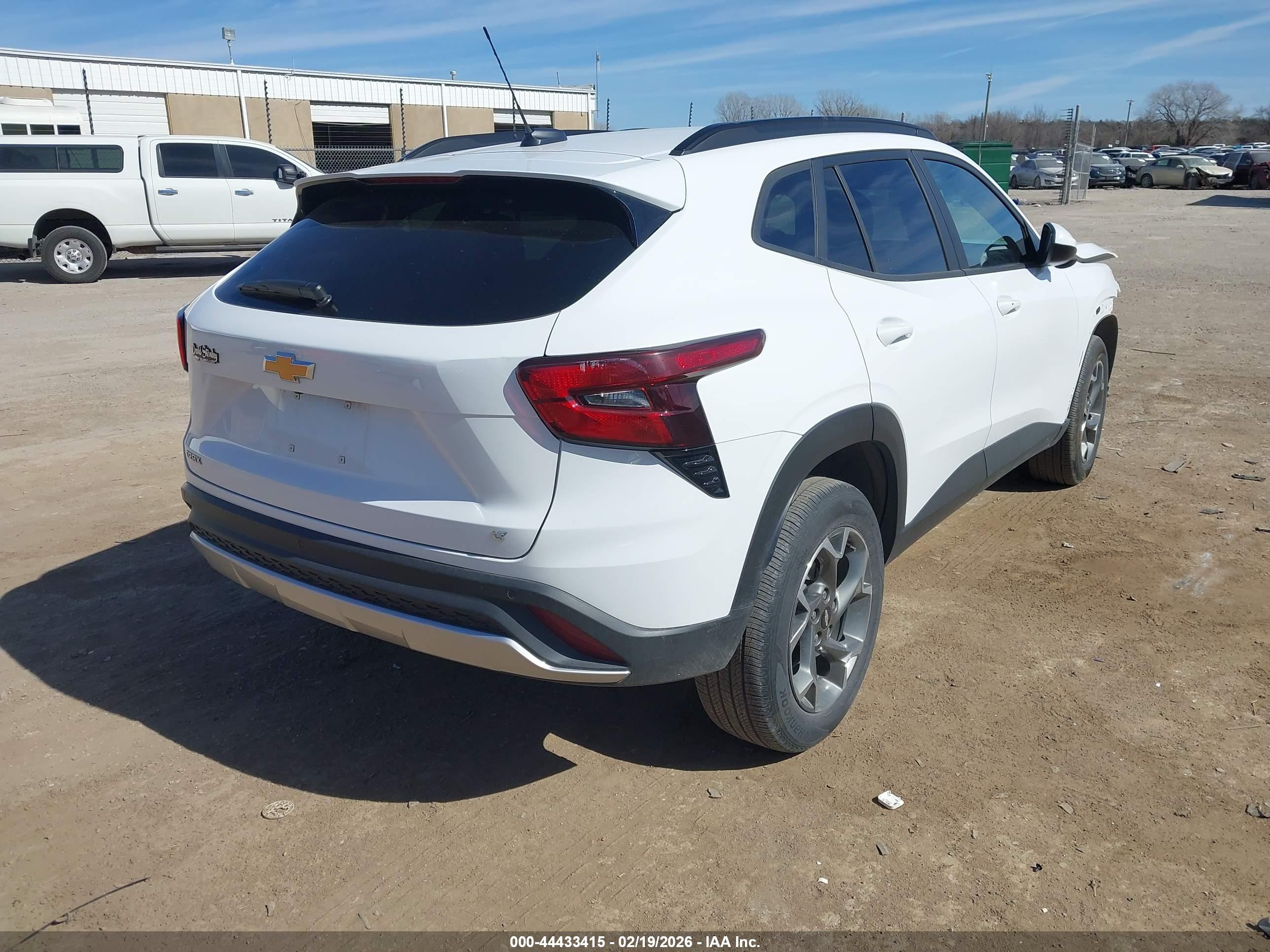 CHEVROLET TRAX image 4