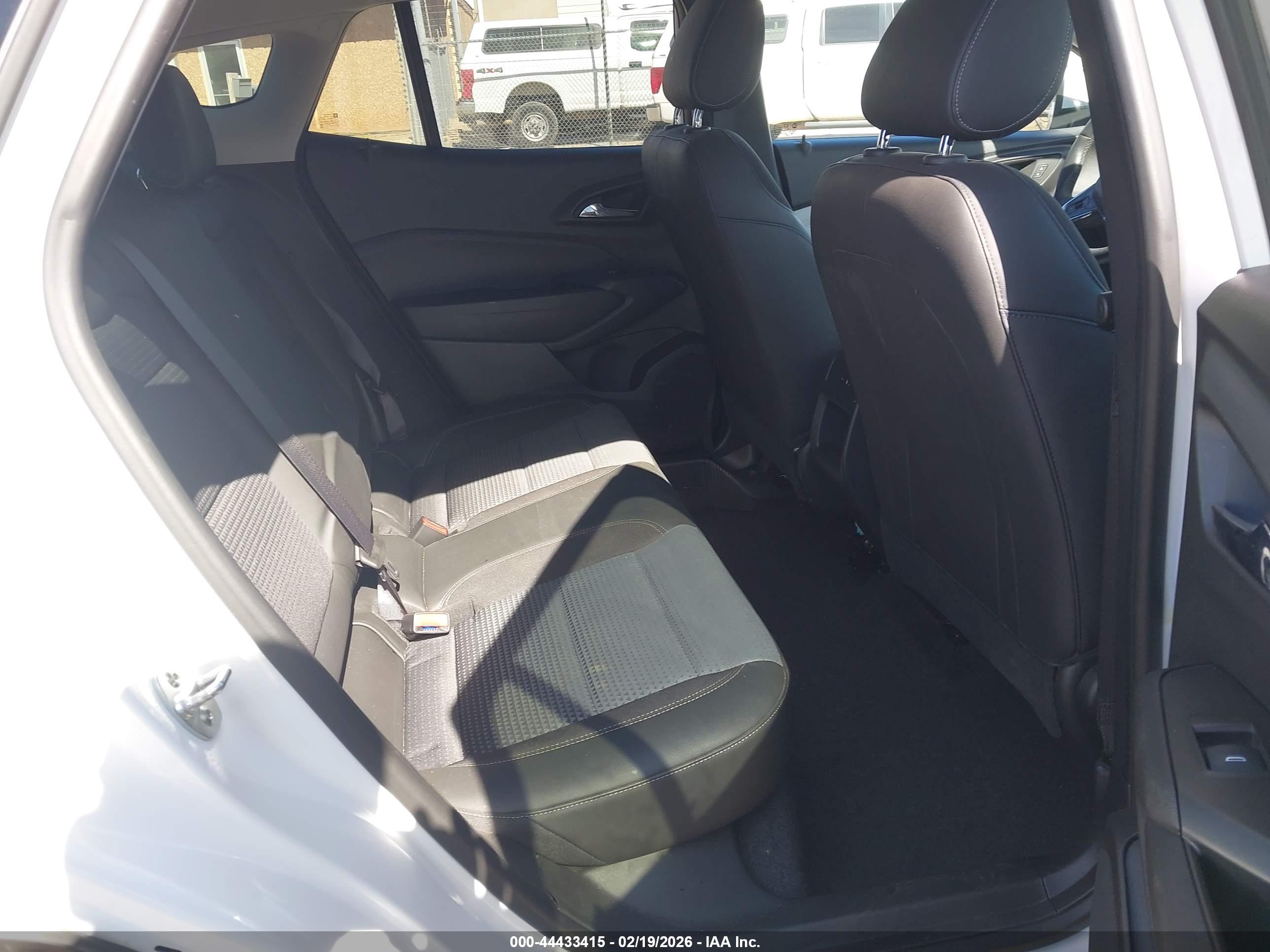 CHEVROLET TRAX image 8