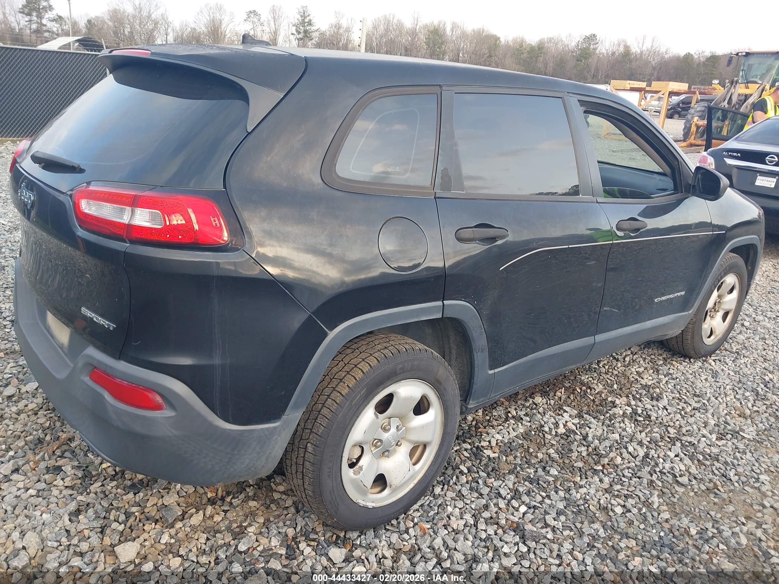 JEEP CHEROKEE image 4