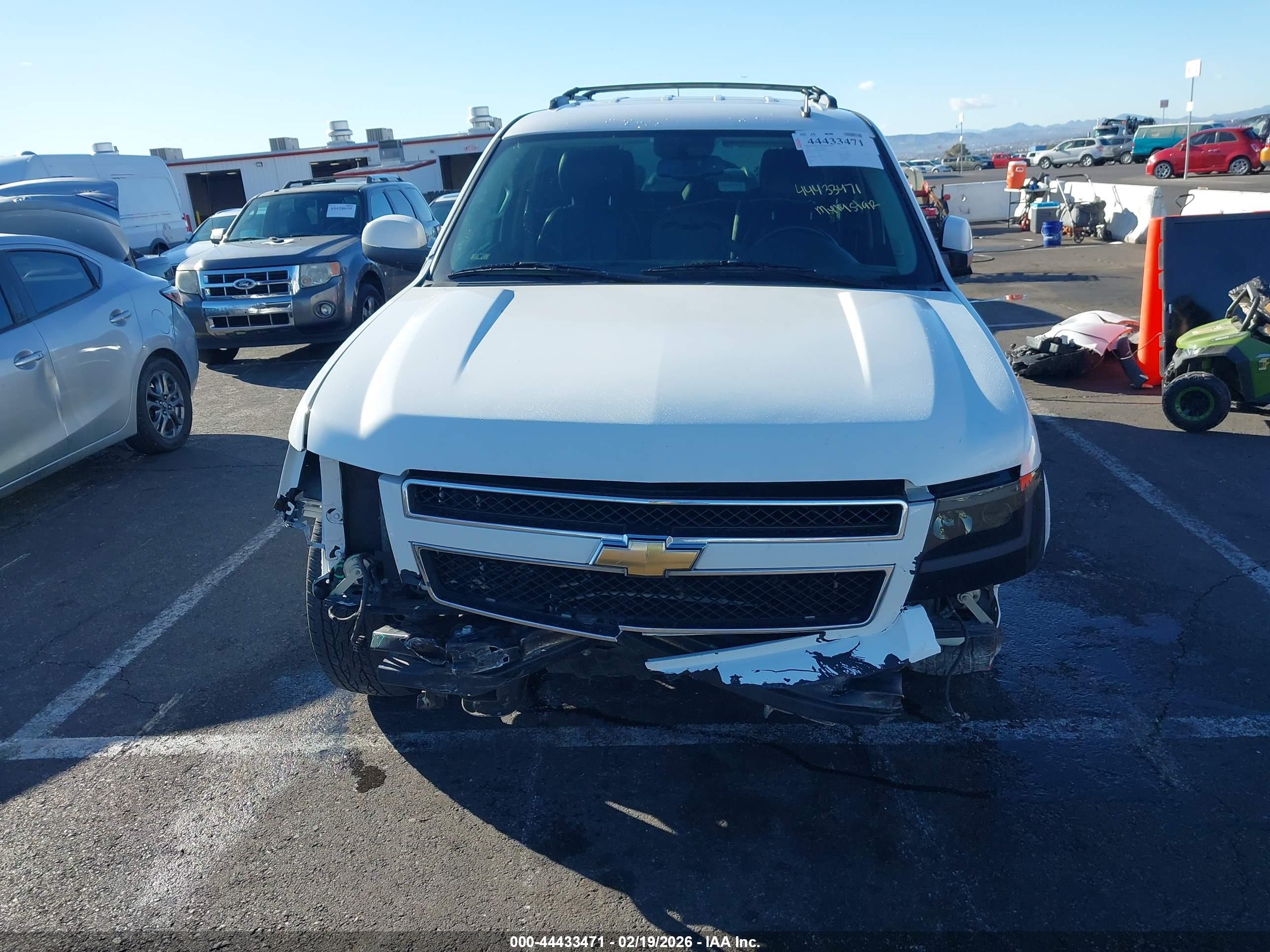 CHEVROLET TAHOE image 6