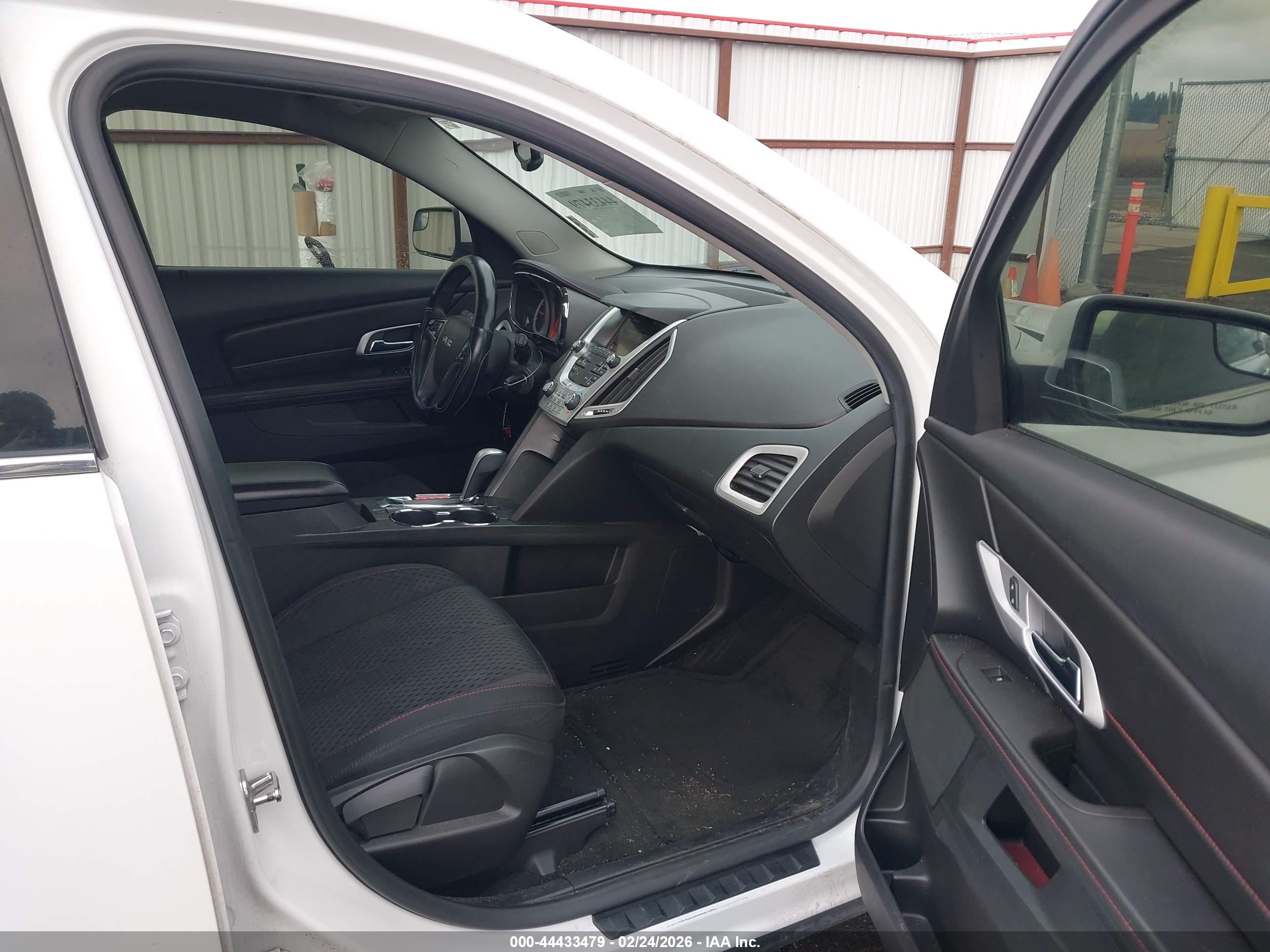 GMC TERRAIN image 5