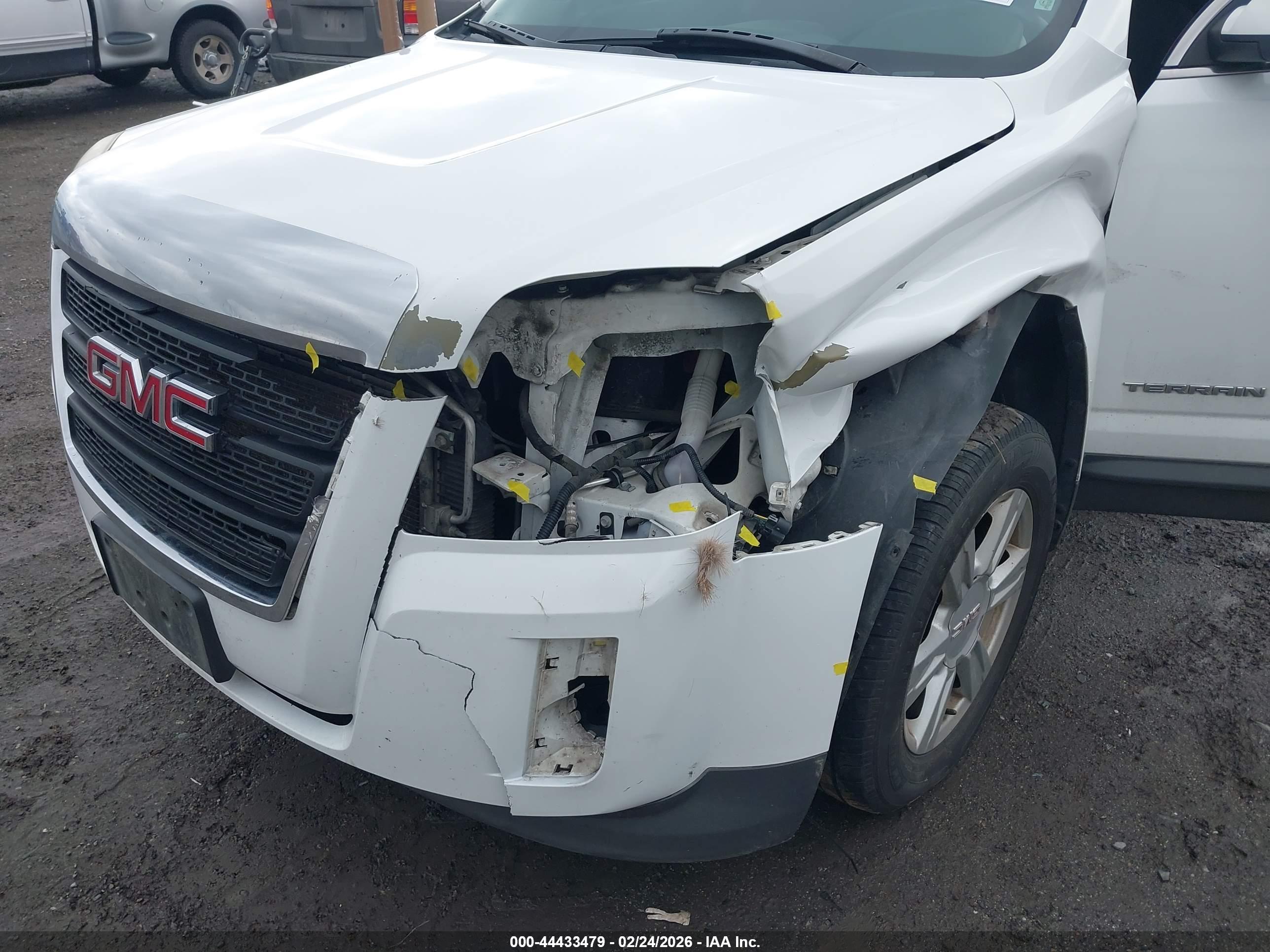 GMC TERRAIN image 6