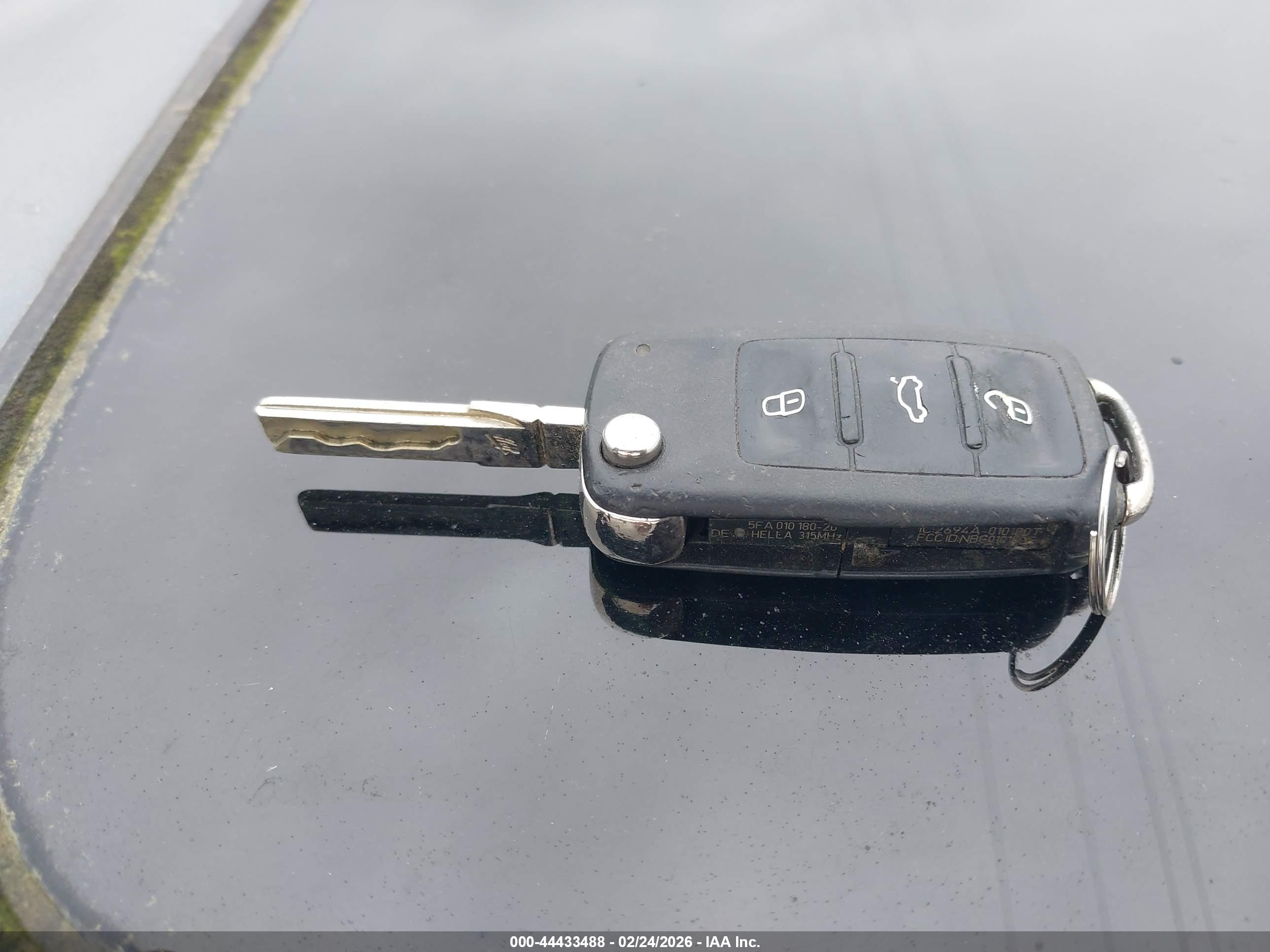 VOLKSWAGEN JETTA image 11