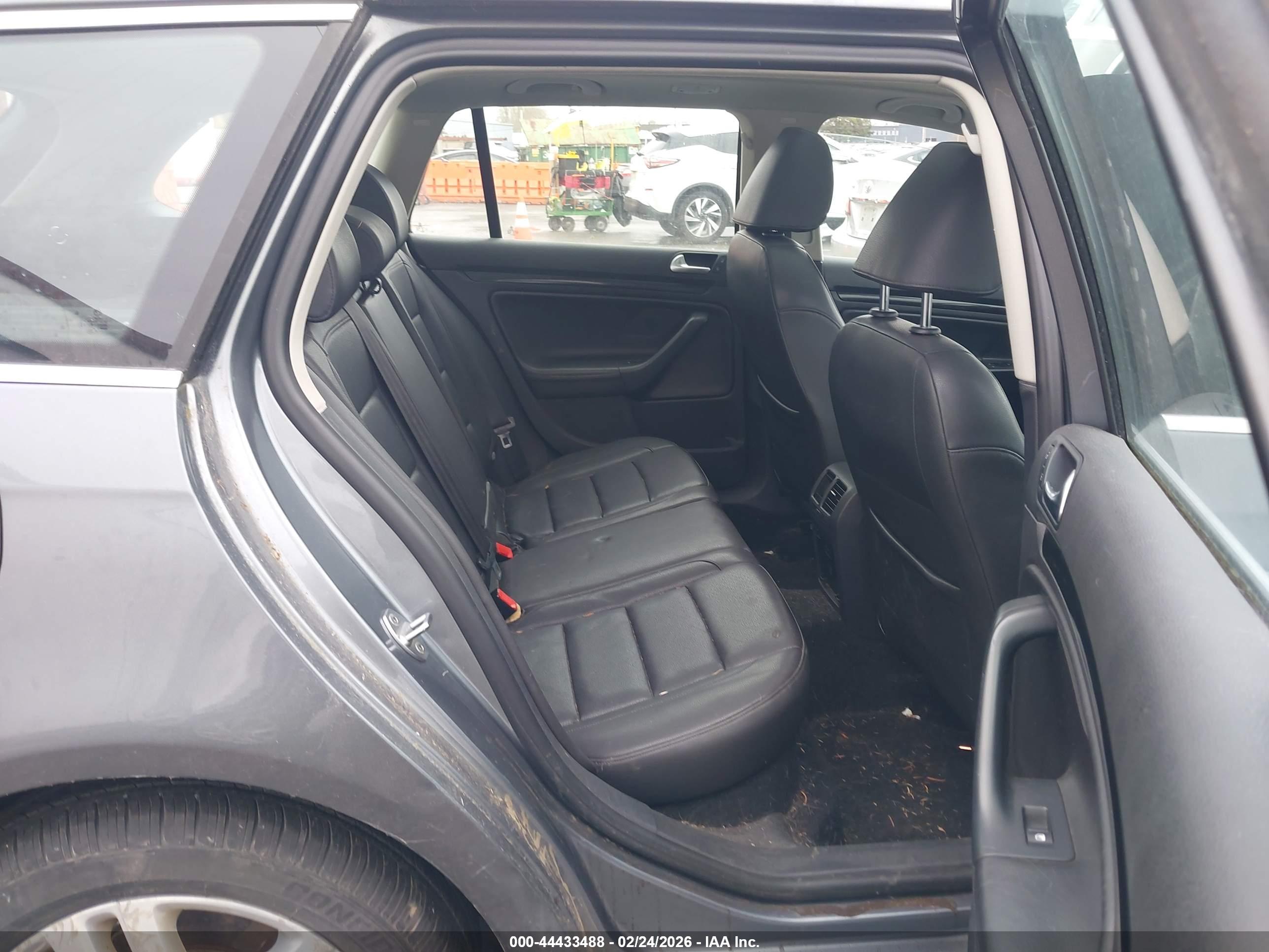 VOLKSWAGEN JETTA image 8