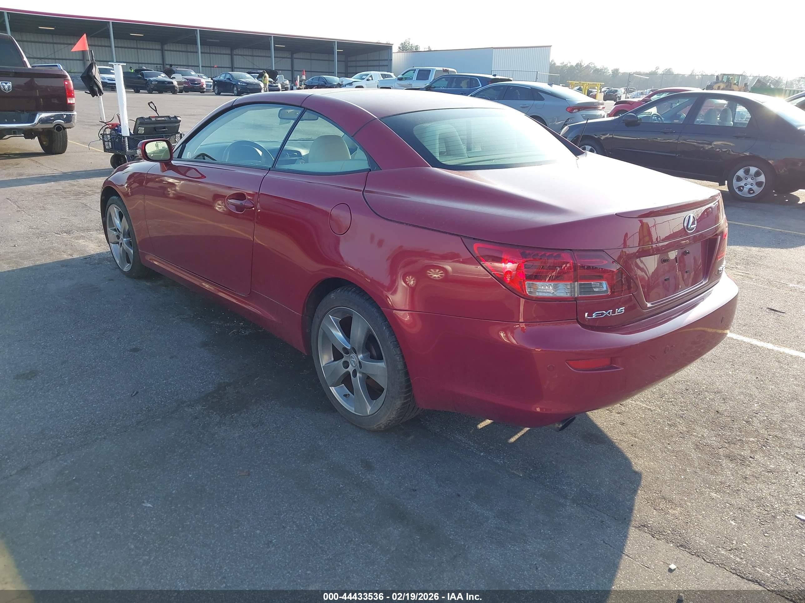 LEXUS IS image 3