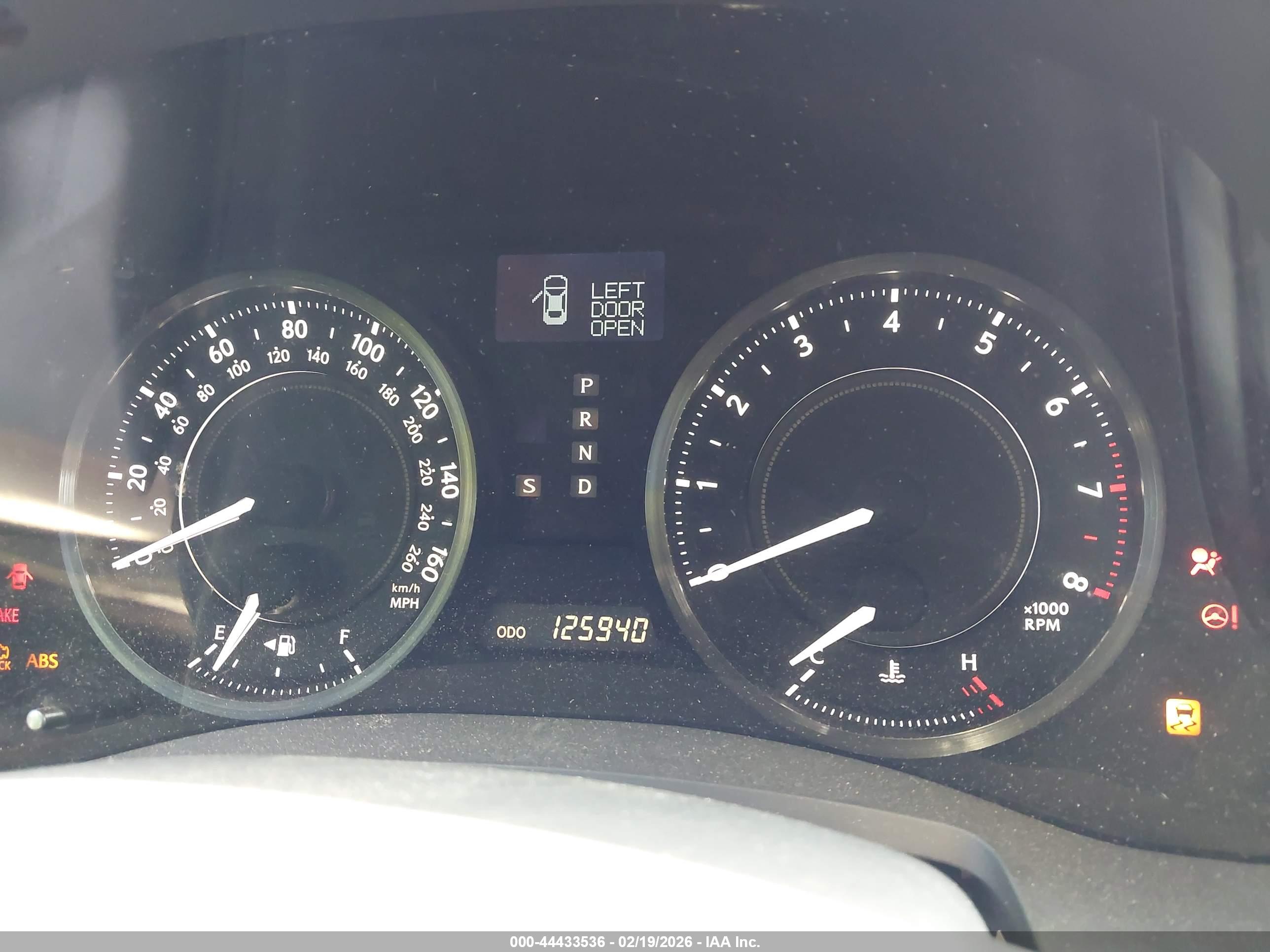 LEXUS IS image 7