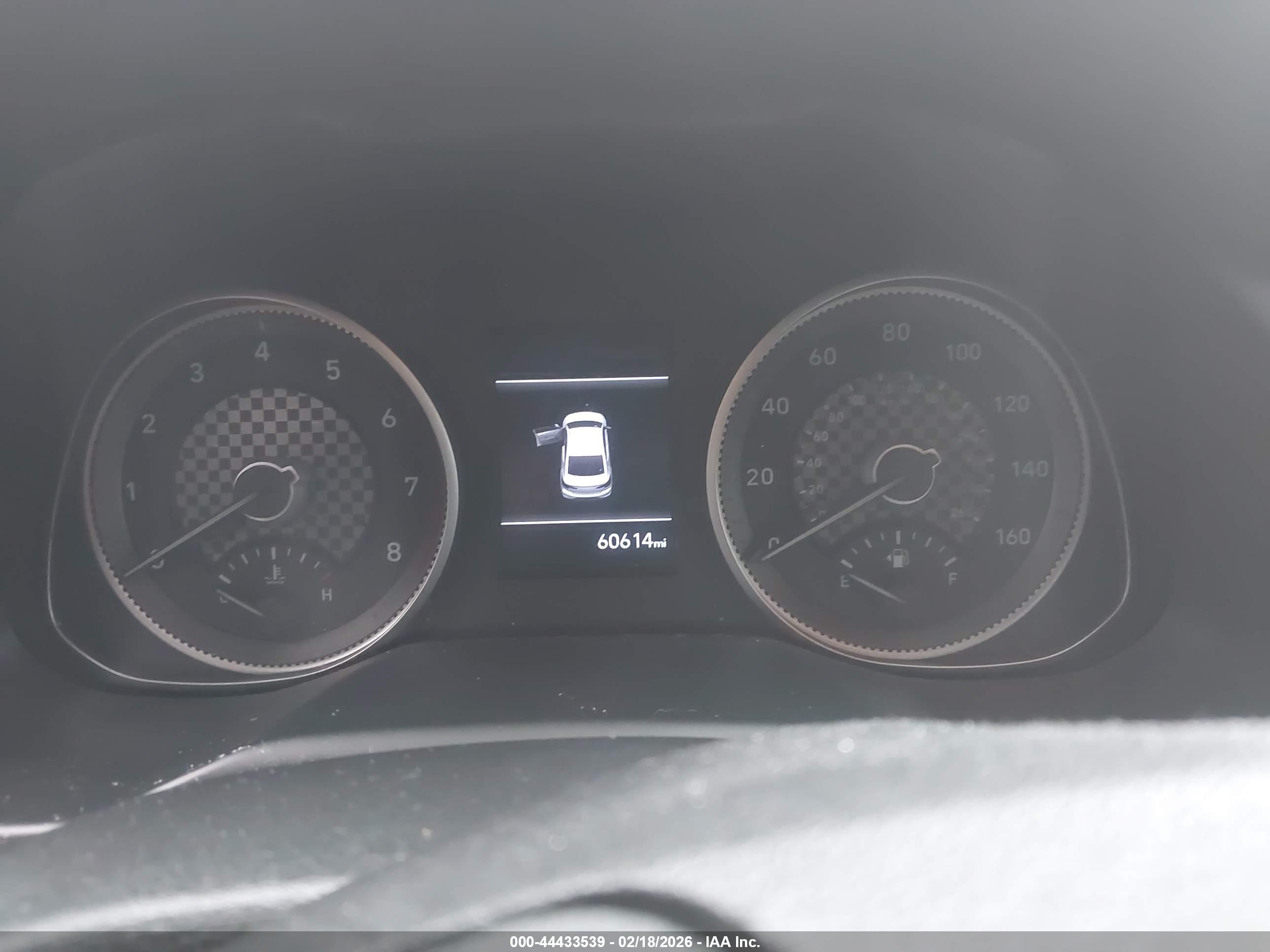 HYUNDAI ELANTRA image 7