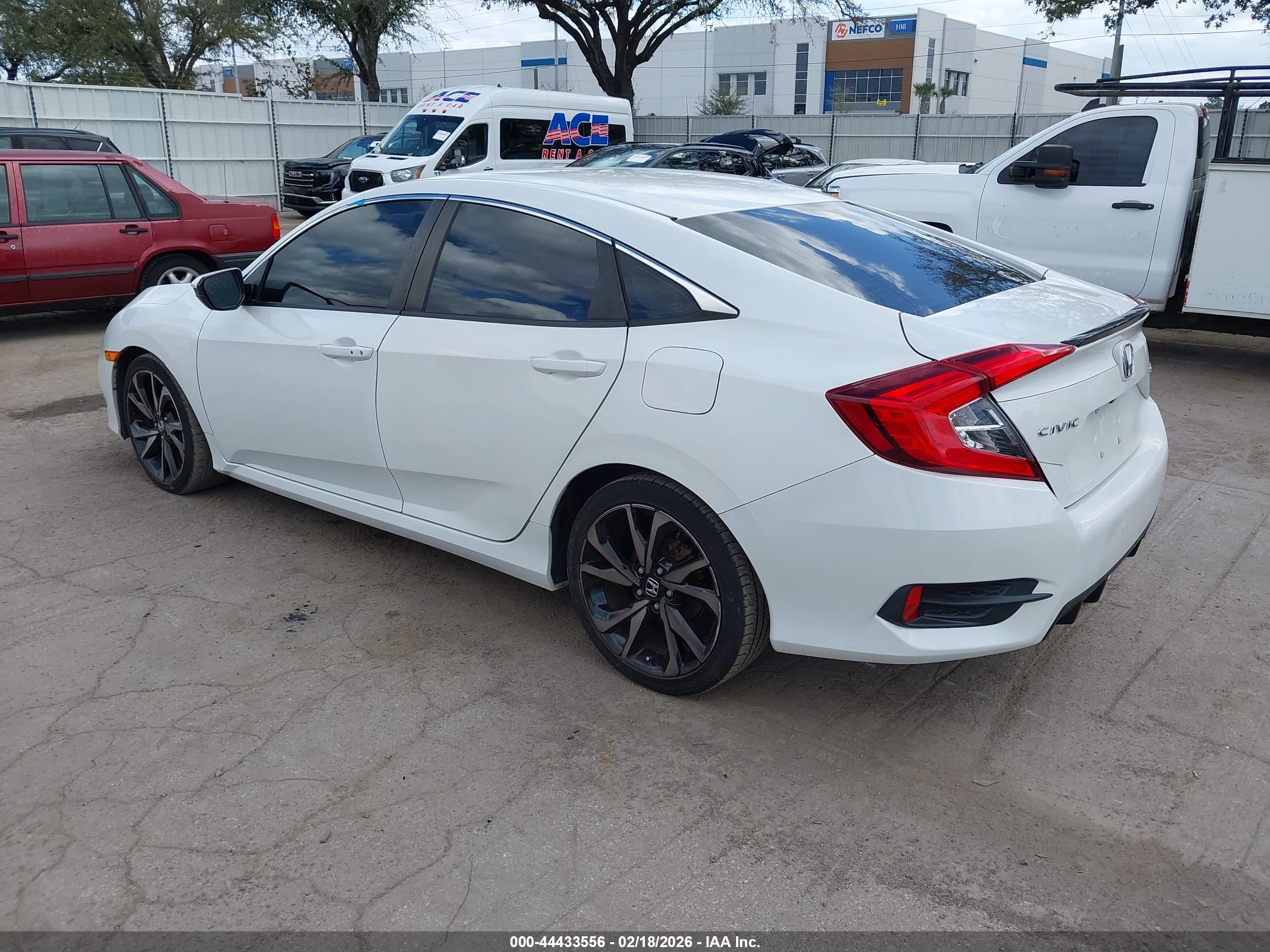 HONDA CIVIC image 3