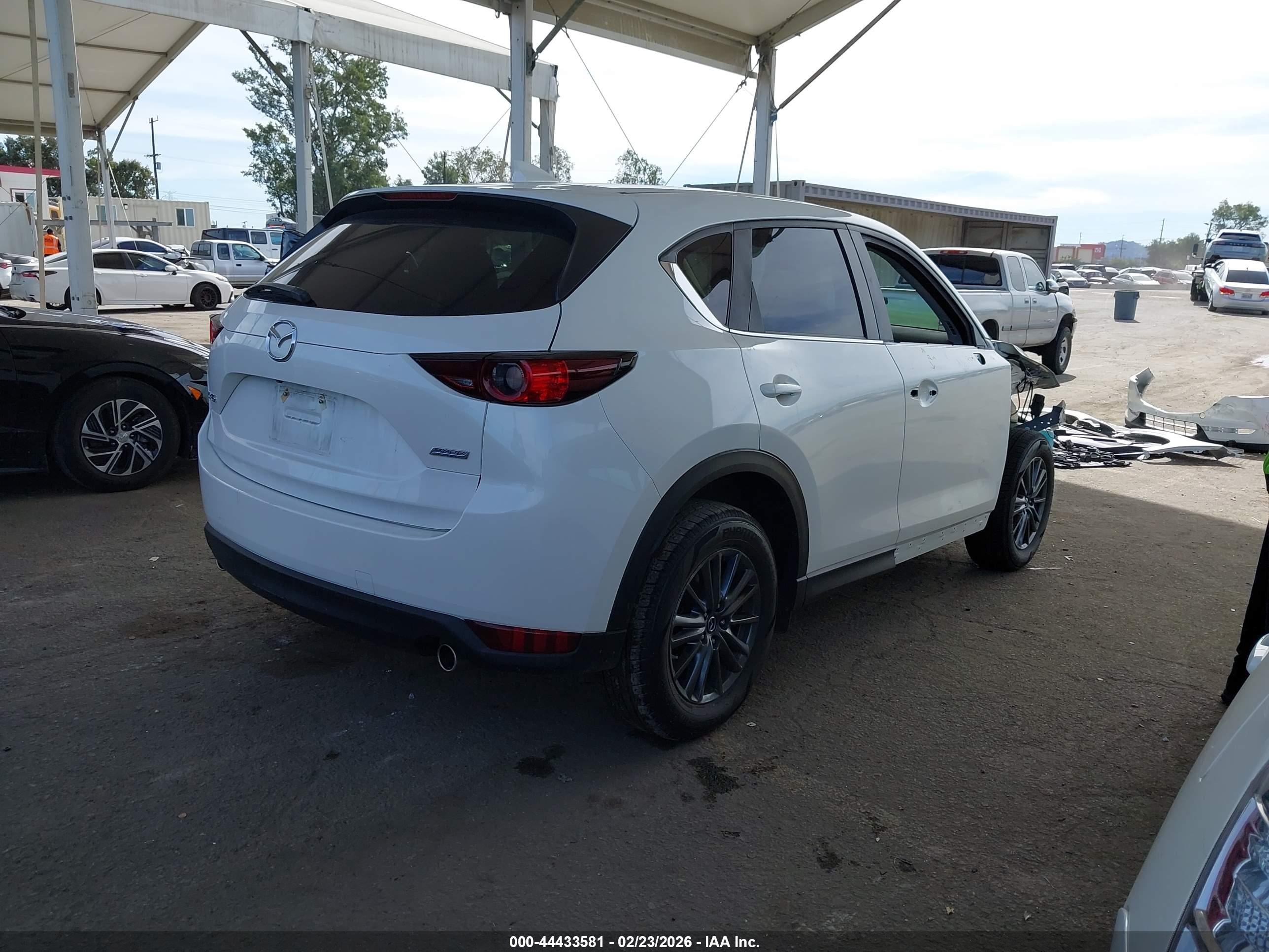 MAZDA CX-5 image 4