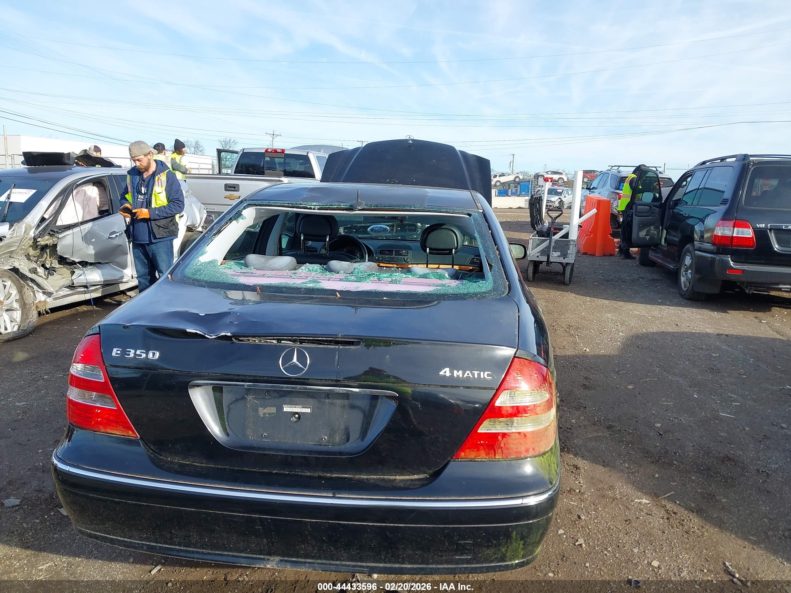 MERCEDES-BENZ E image 6