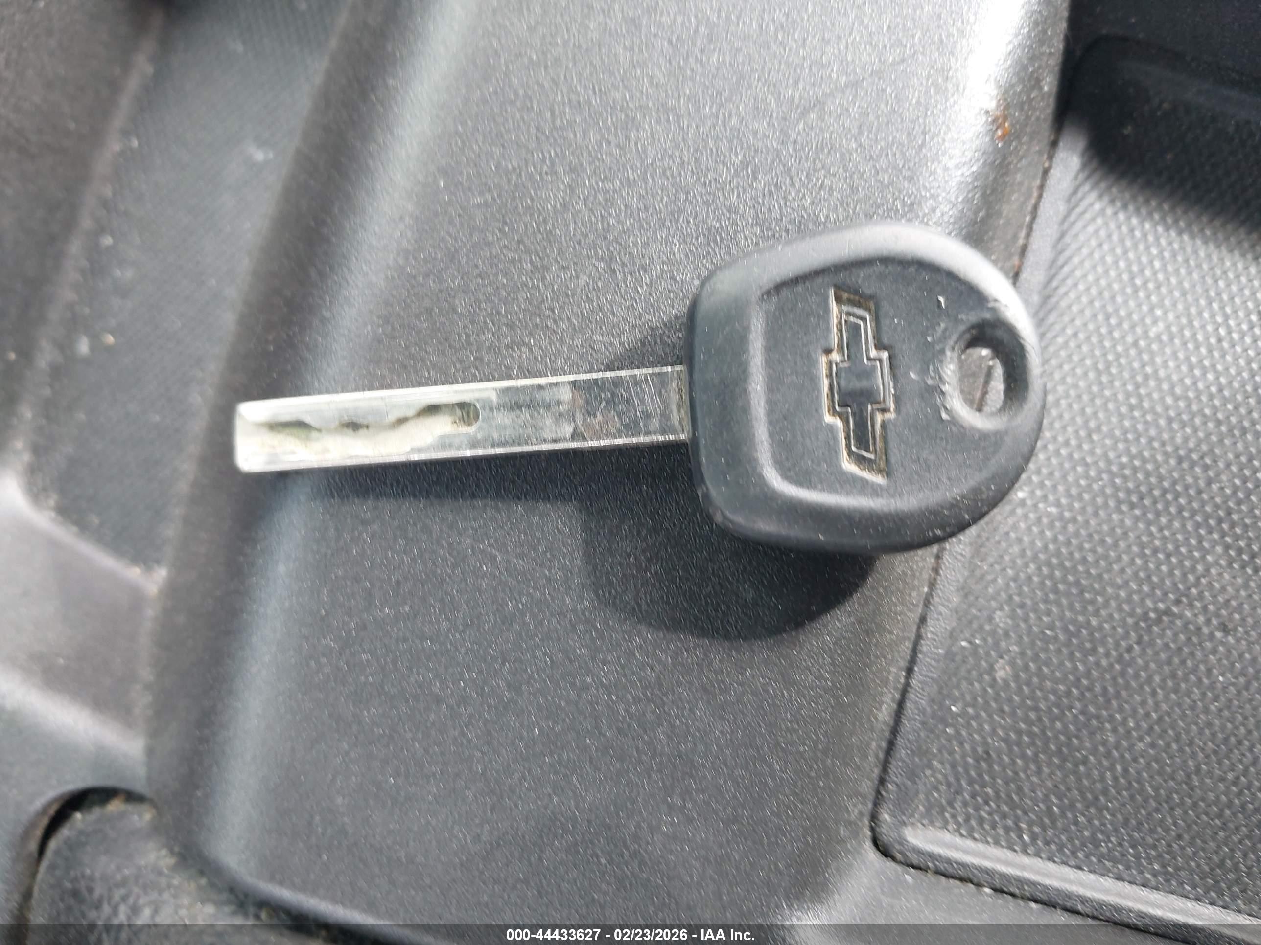 CHEVROLET SILVERADO image 11