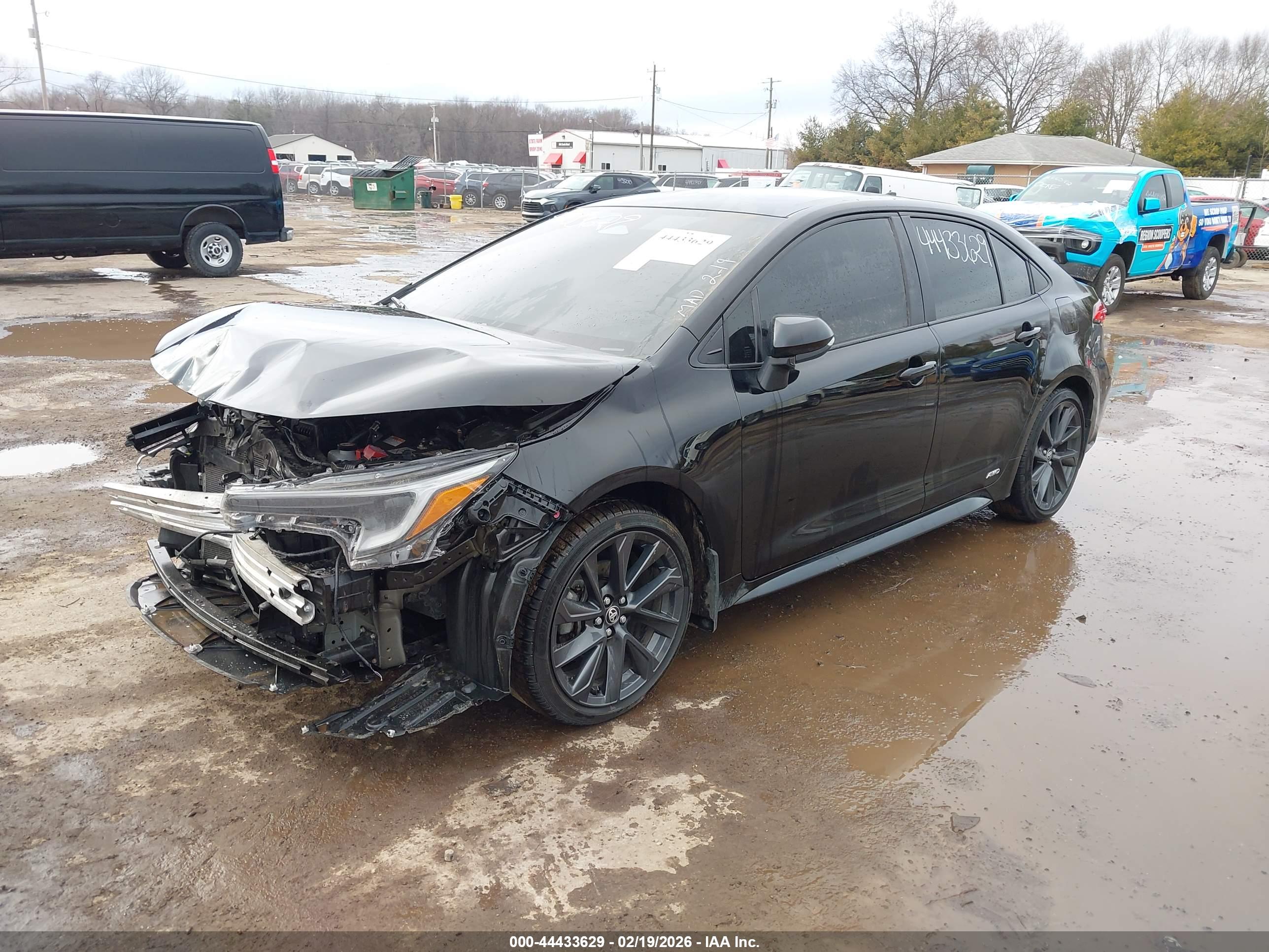 TOYOTA COROLLA image 2